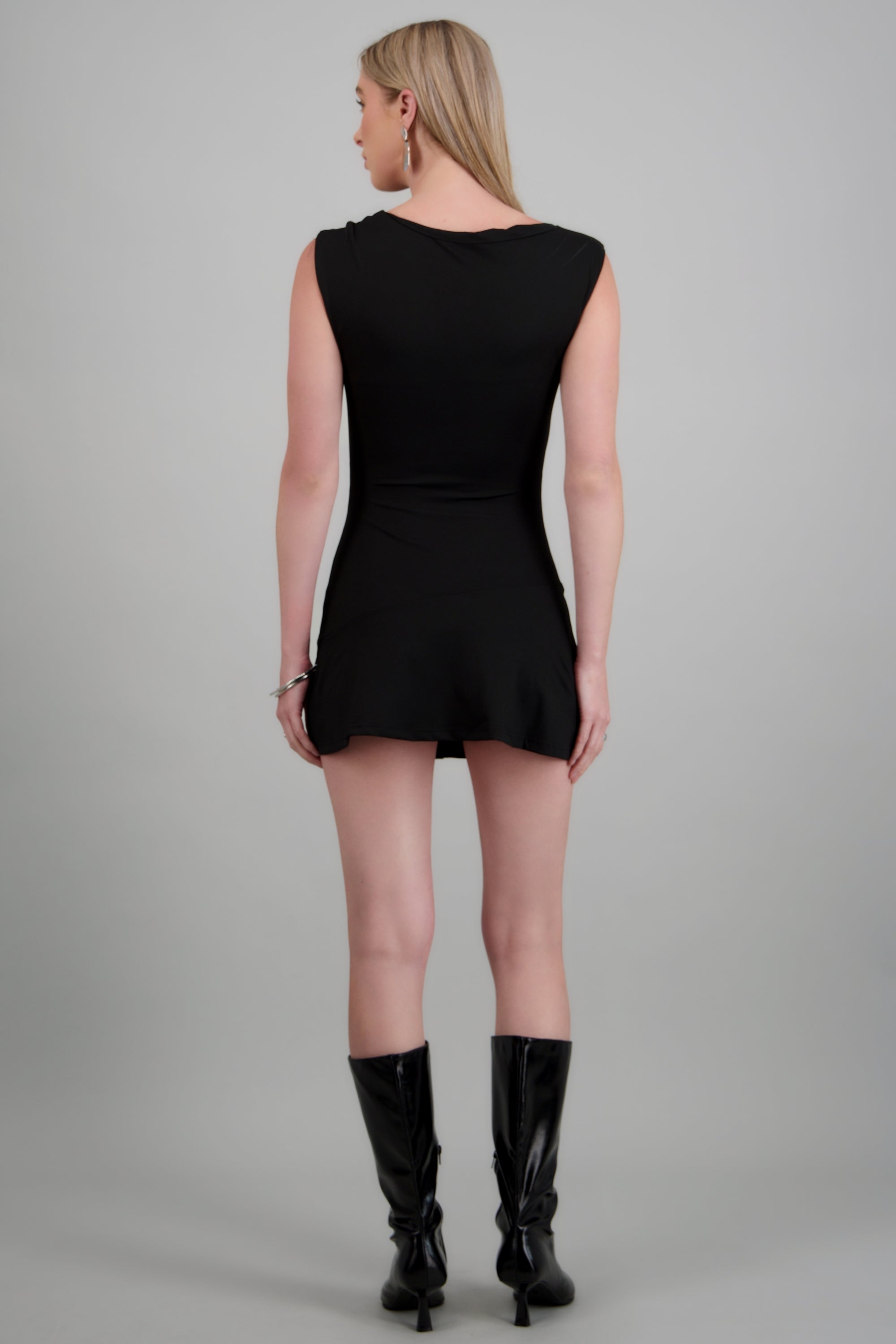 Vestido mini drapeado detalle metálico NEGRO