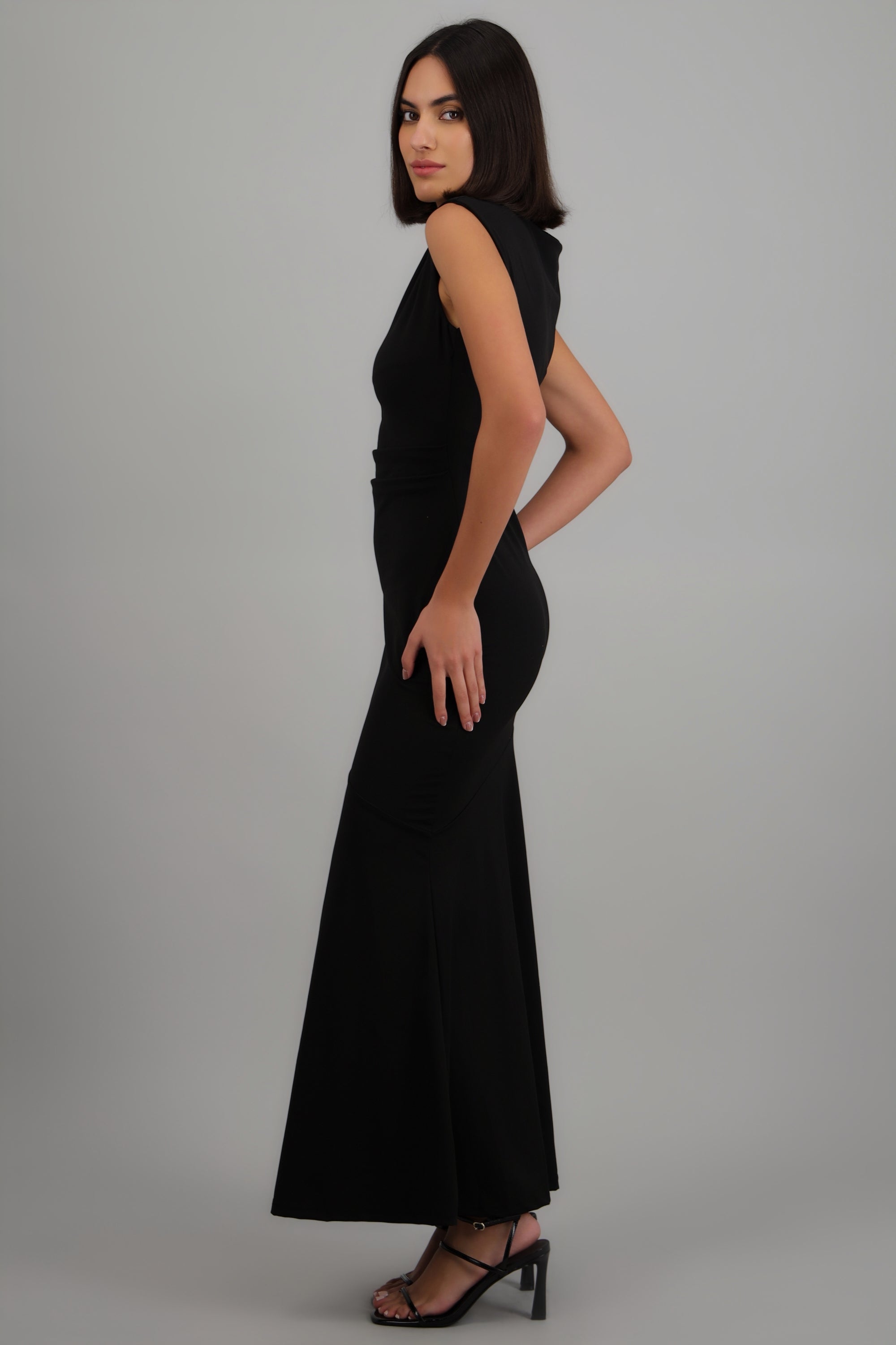 Vestido maxi drapeado detalle metálico NEGRO