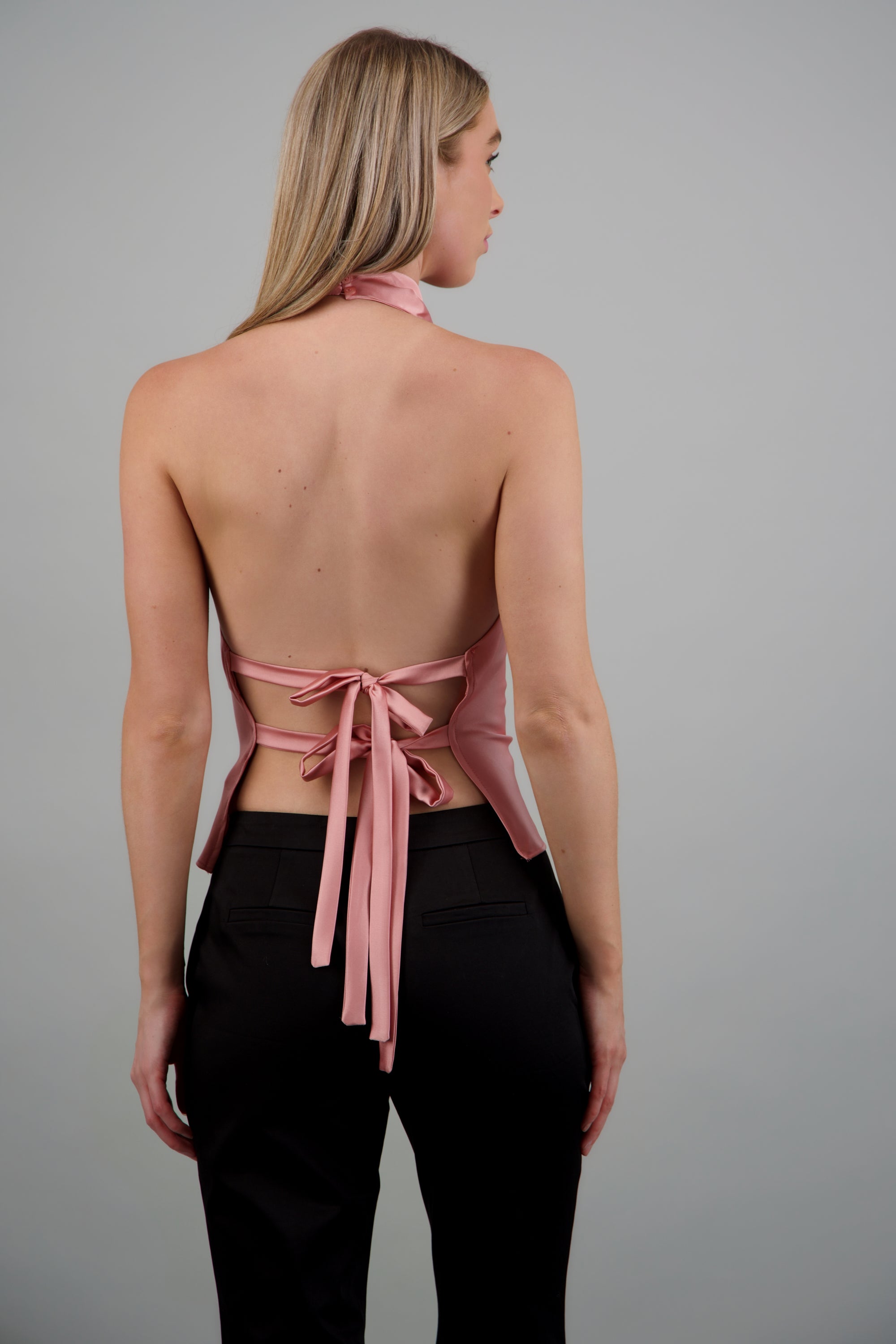 top halter cuello cascada detalle espalda ROSA