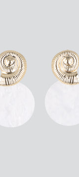 Aretes caracola nacar