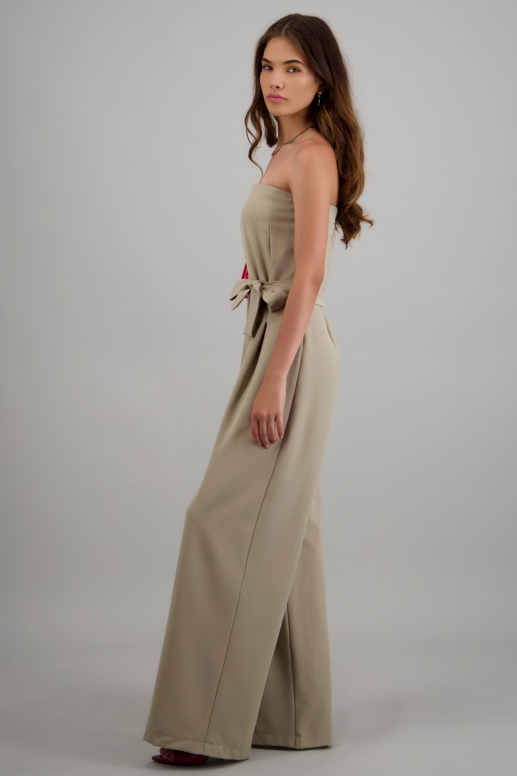 Jumpsuit strapless detalle cinturon BEIGE