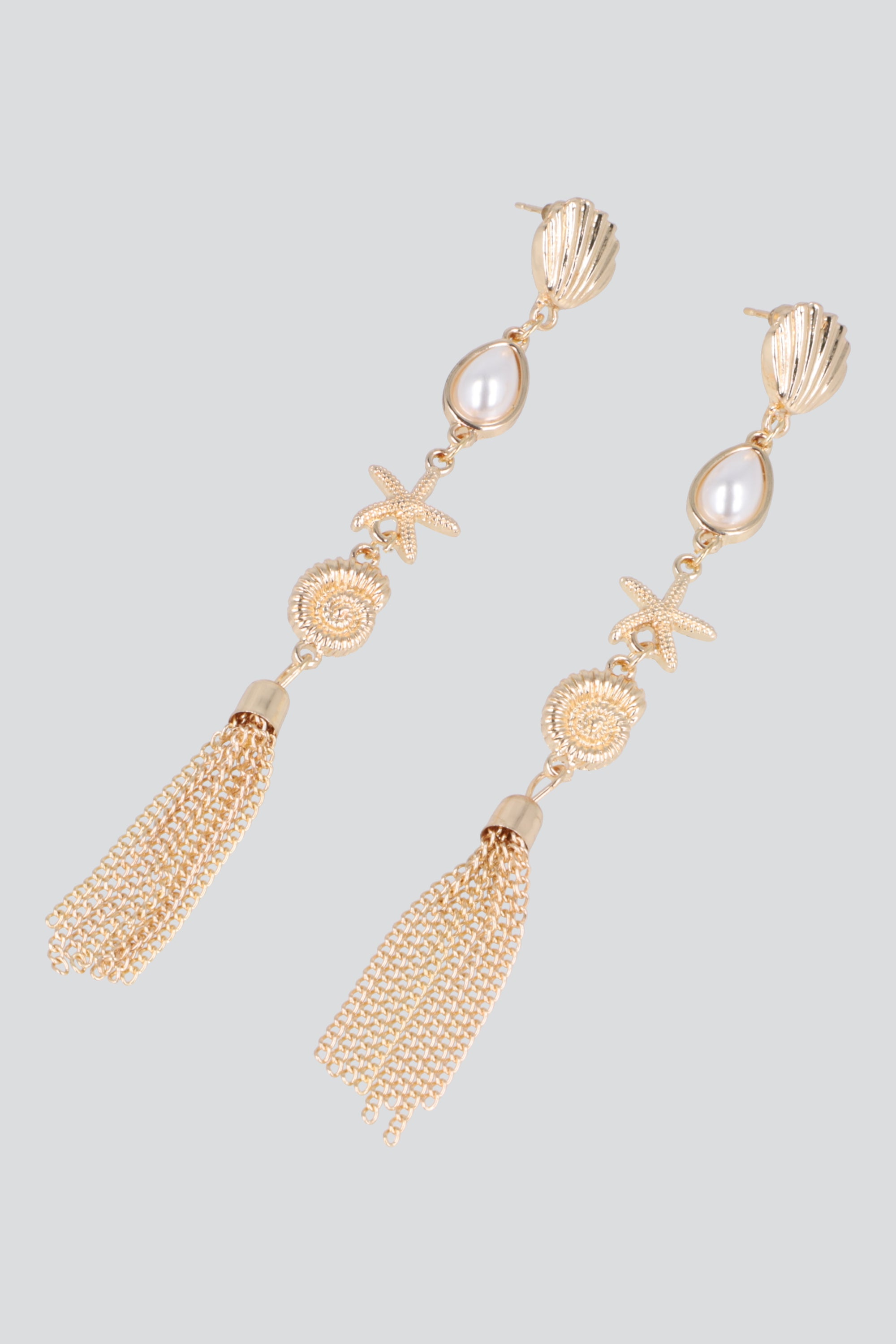 Aretes concha metalicos tassel