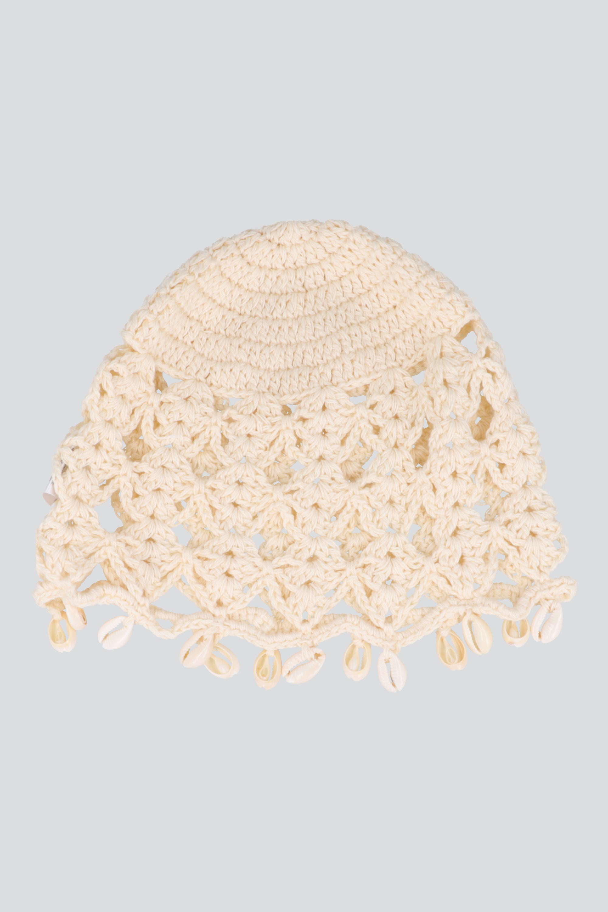 BEANIE TEJIDO CONCHAS HUESO