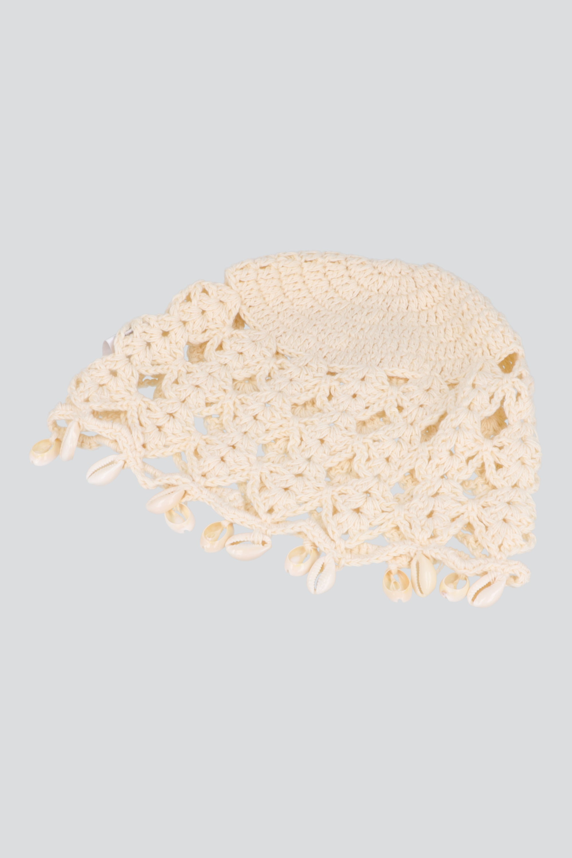 BEANIE TEJIDO CONCHAS HUESO