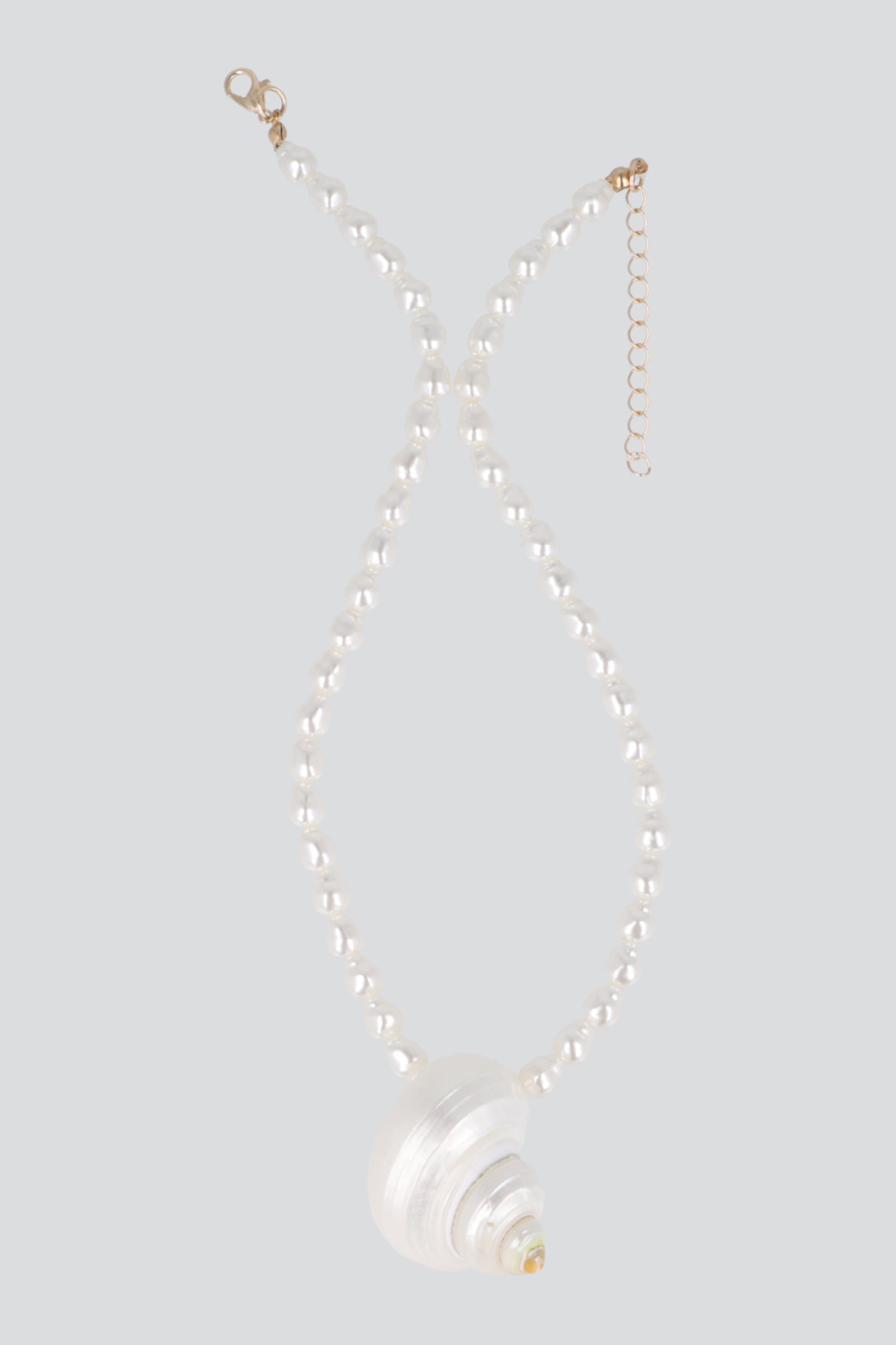 COLLAR PERLITAS CARACOLA BLANCO