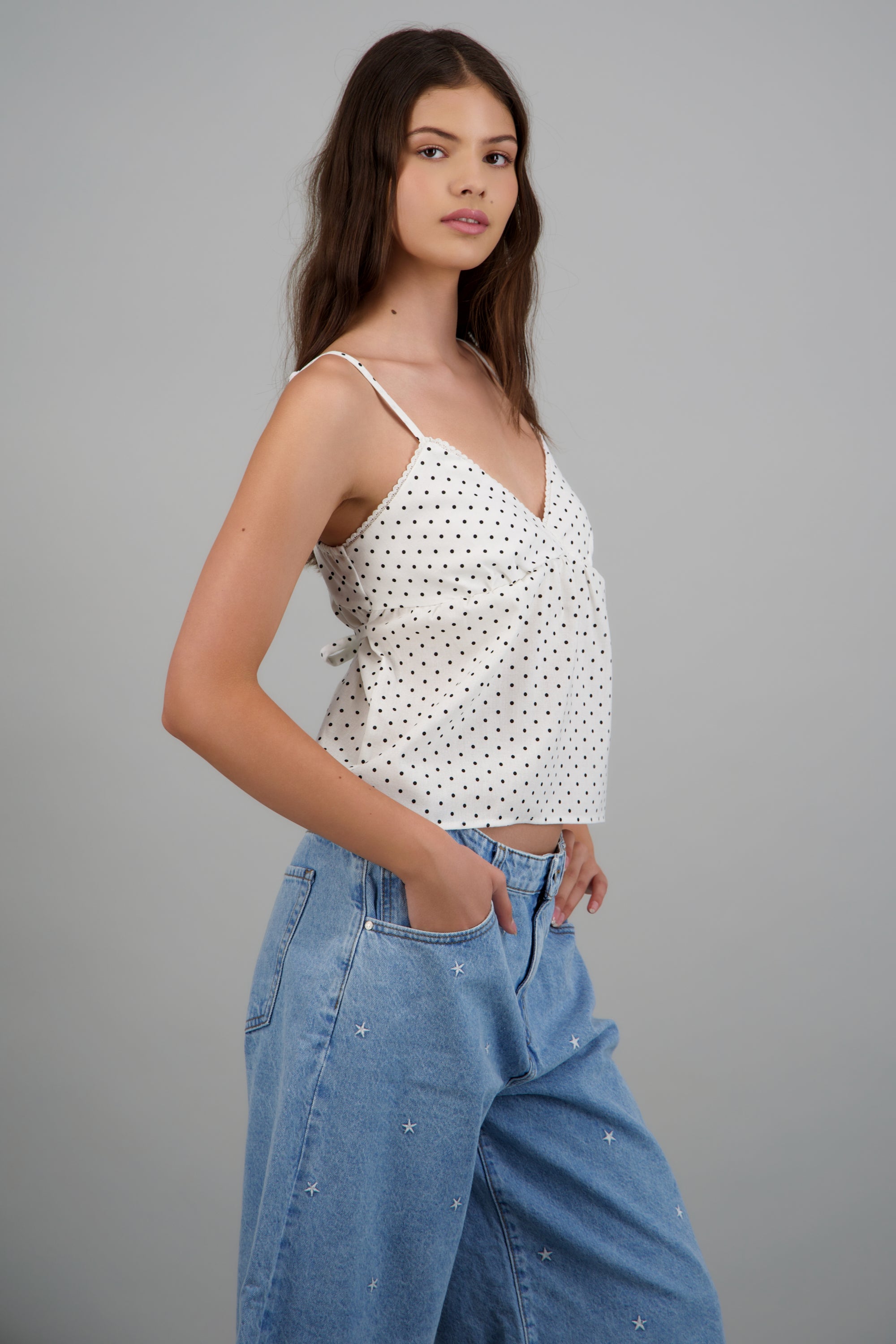 Top tirantes escote v estampado polkas BLANCO COMBO