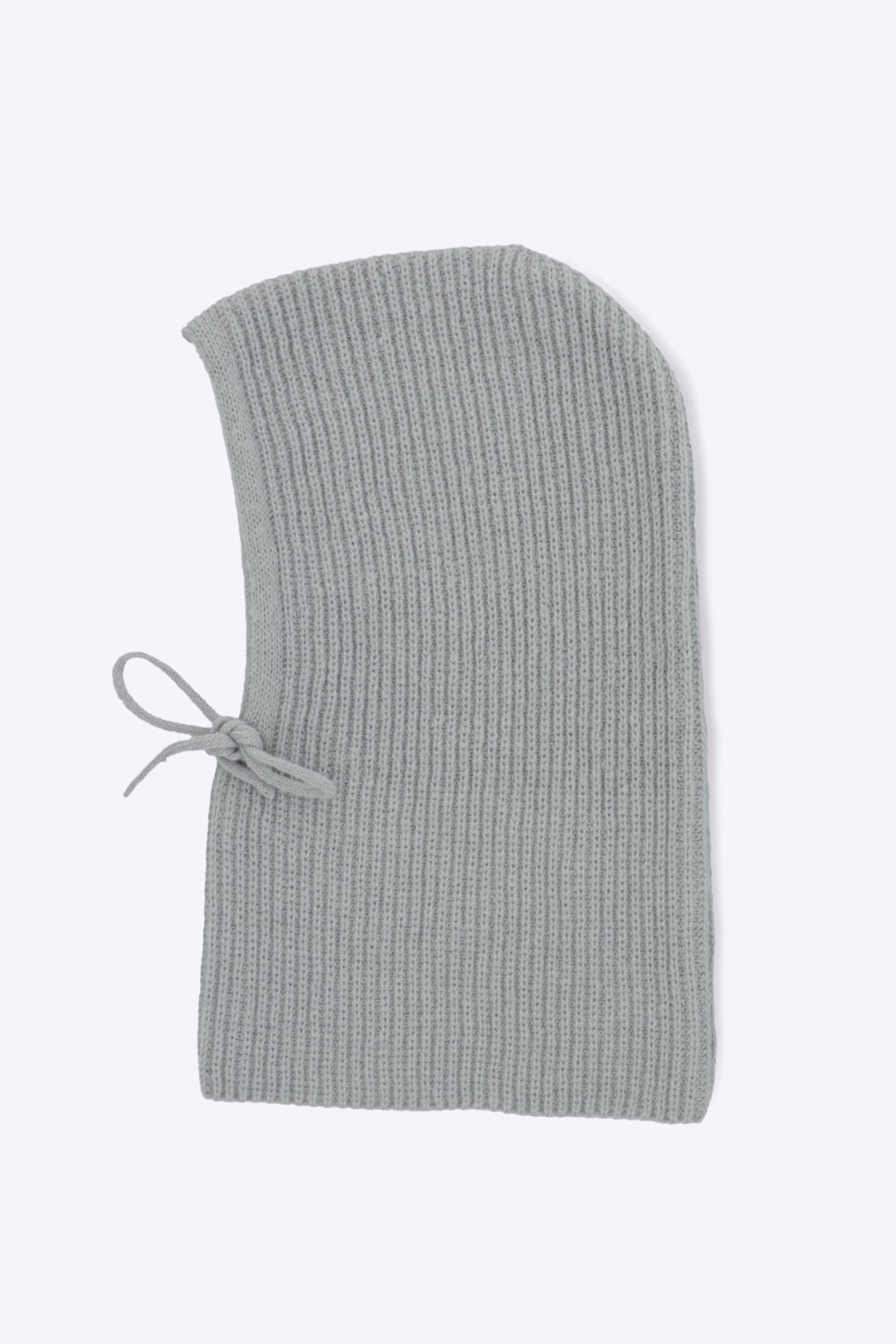 Balaclava tejida sencilla