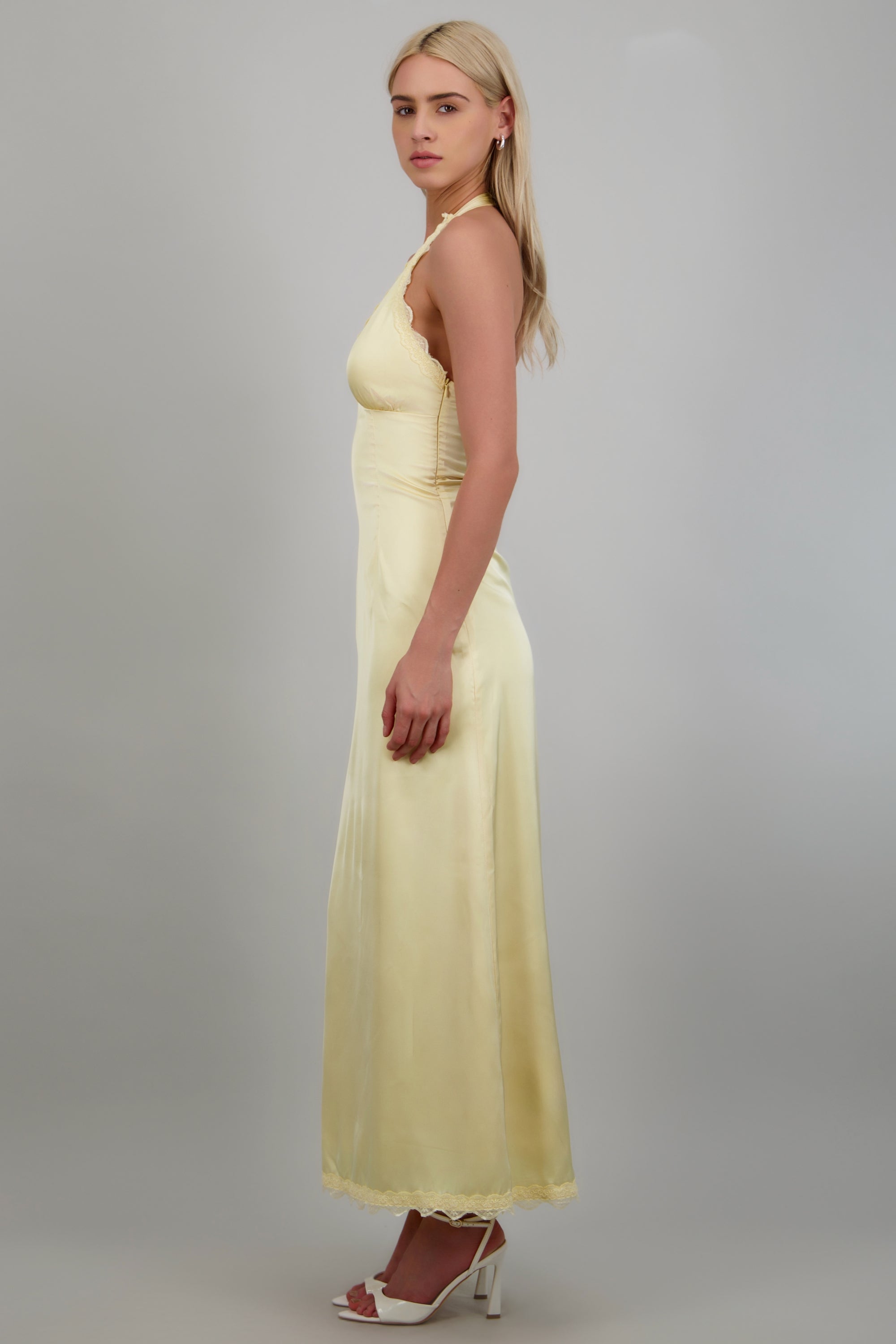 Vestido satinado liso AMARILLO PASTEL