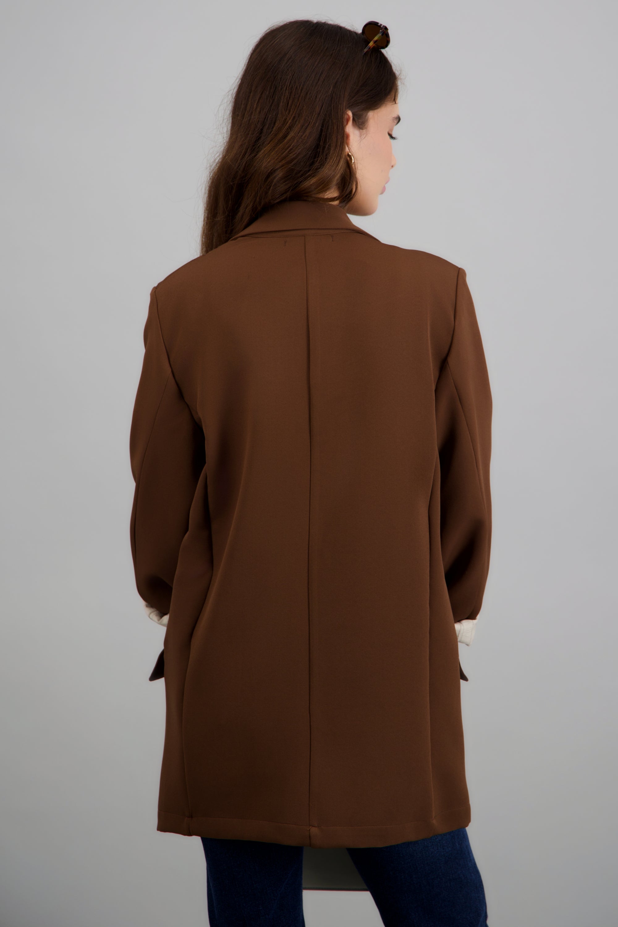 Saco oversized detalle manga doble vista CHOCOLATE