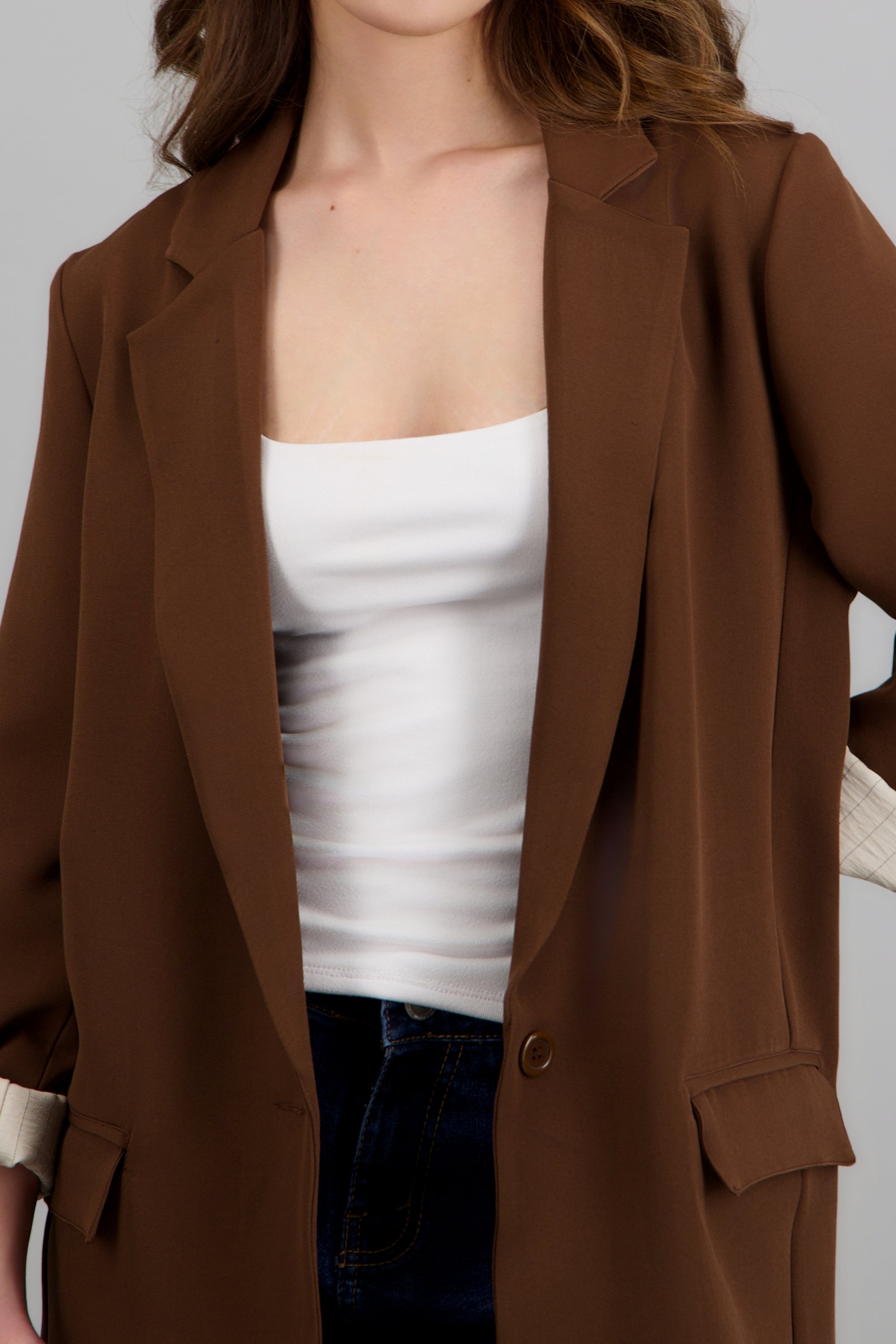 Saco oversized detalle manga doble vista CHOCOLATE