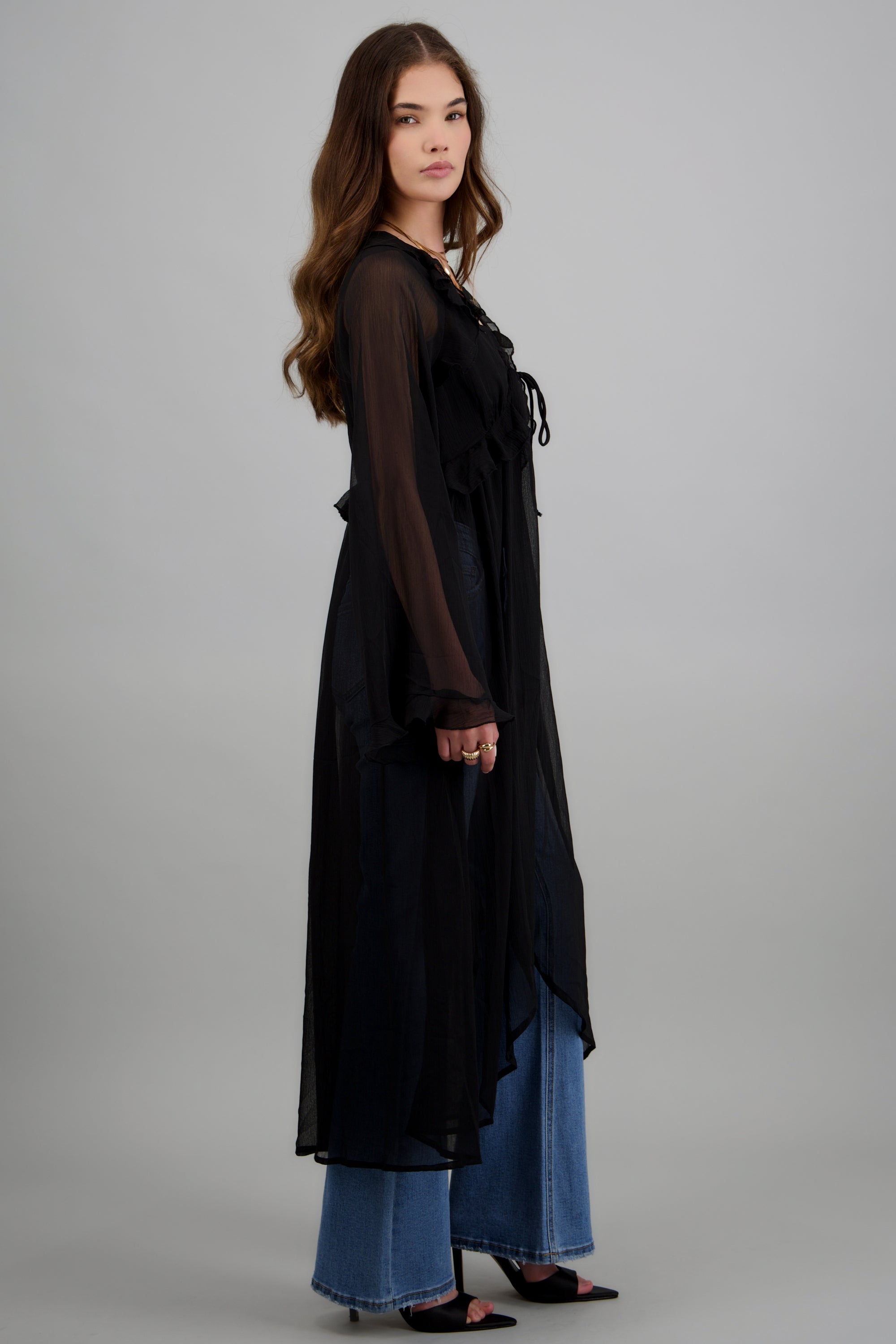 Cardigan ligero transparente con olanes NEGRO