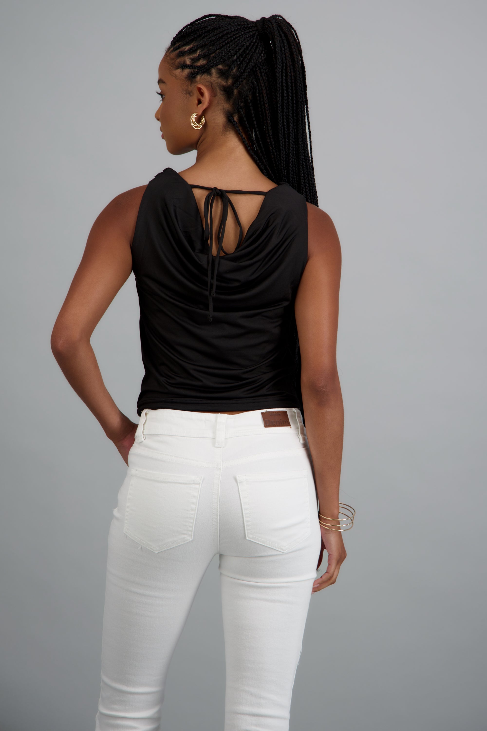 Top cuello cascada NEGRO