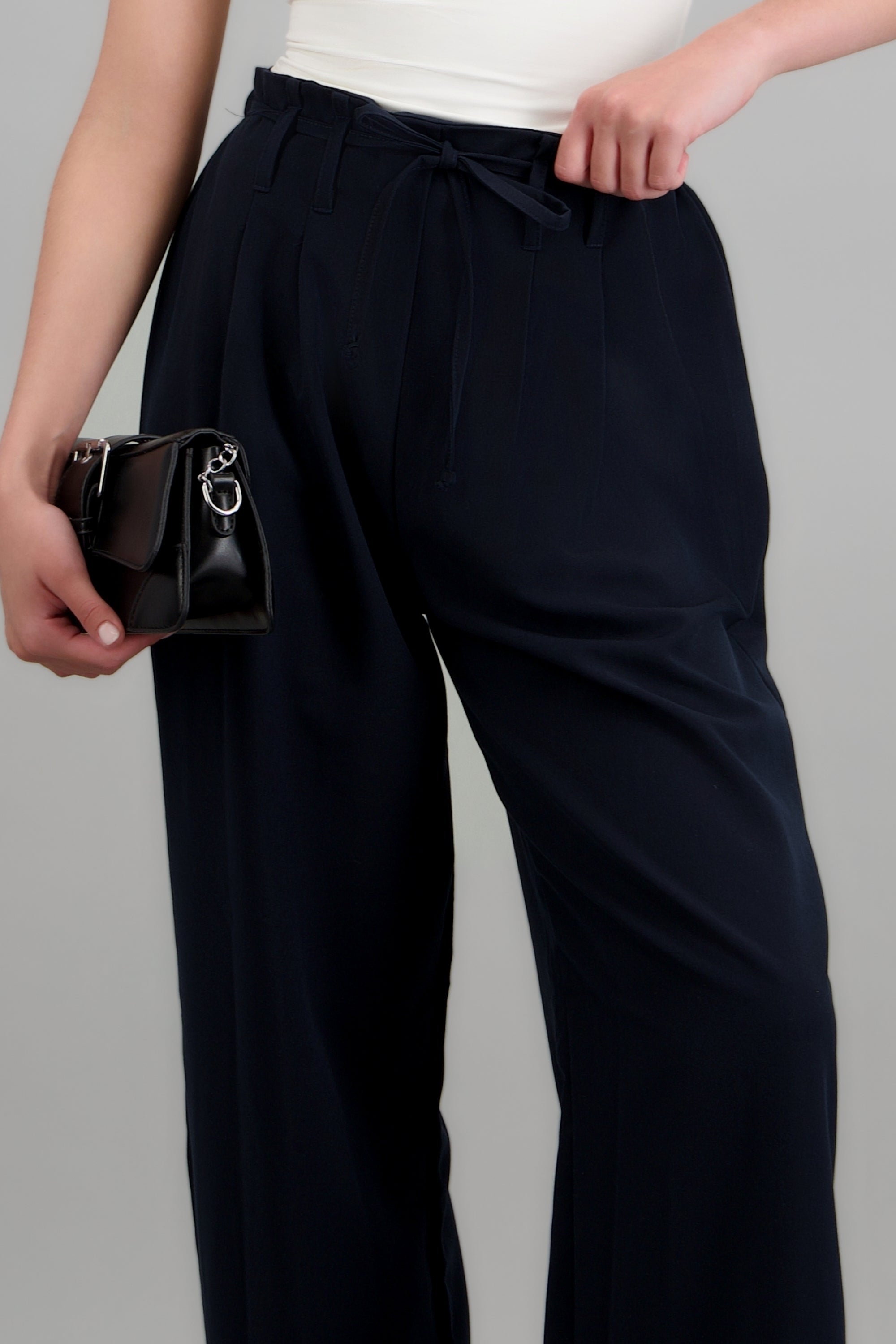 Pantalon doble pinza detalle amarre MARINO