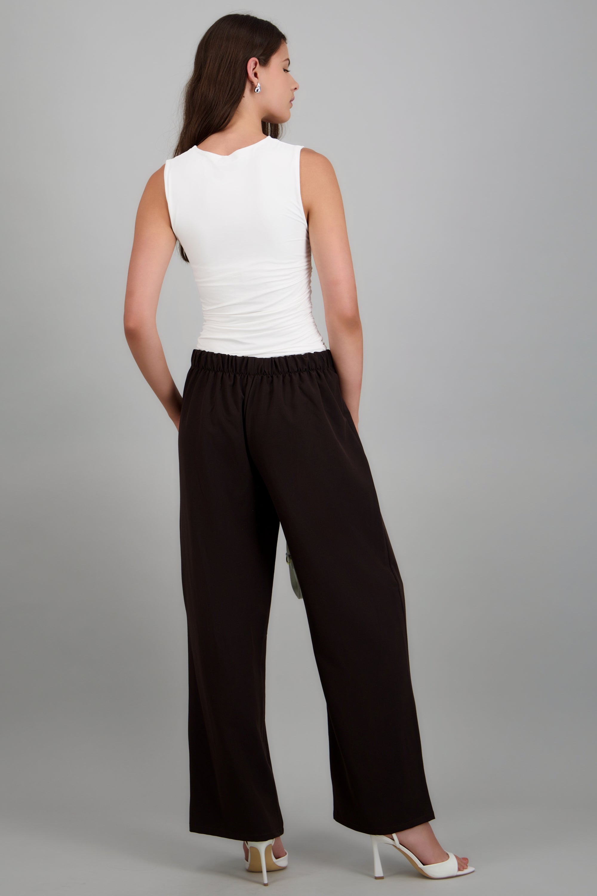 Pantalon doble pinza detalle amarre CAFE