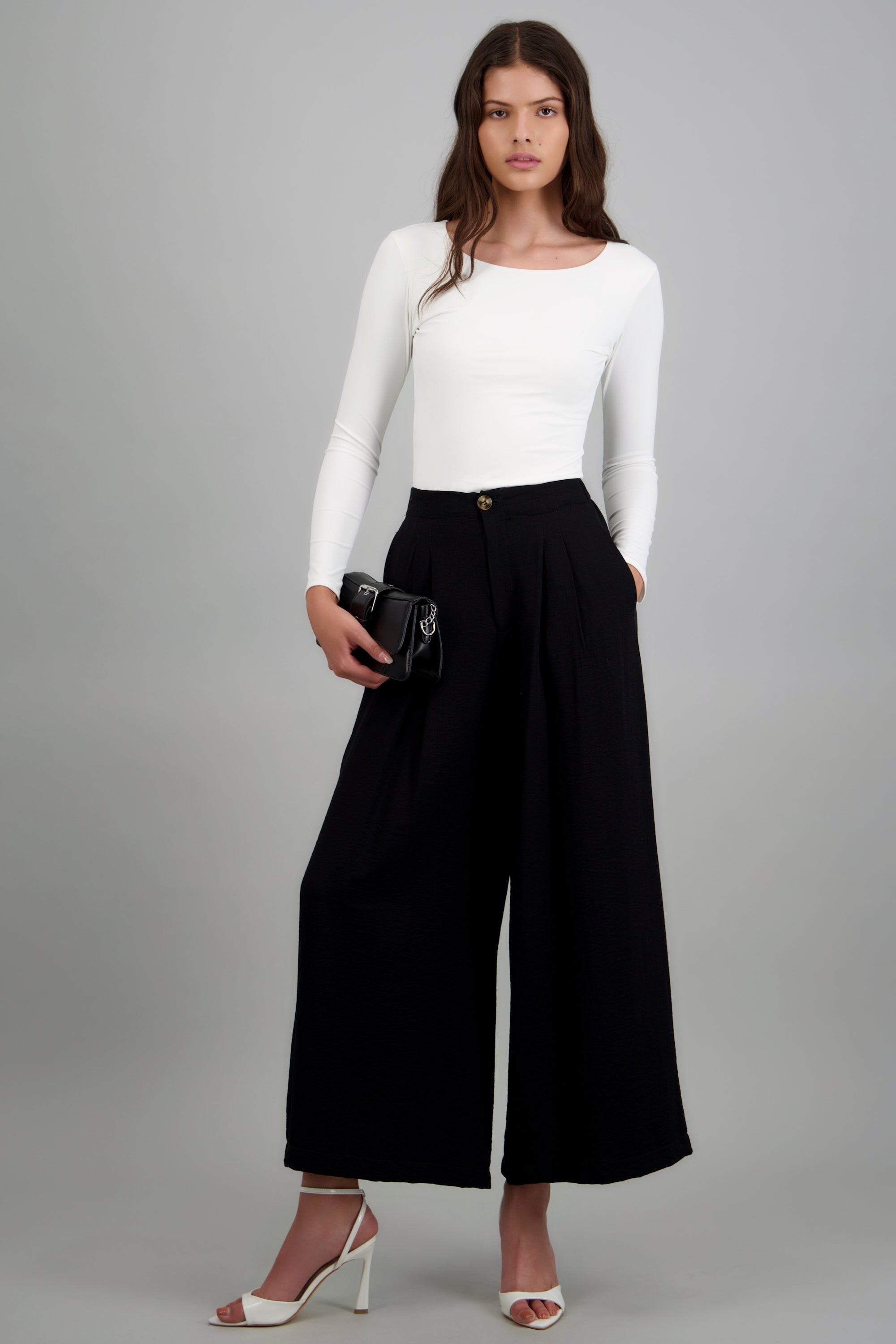 Pantalon wide detalle pinzas NEGRO