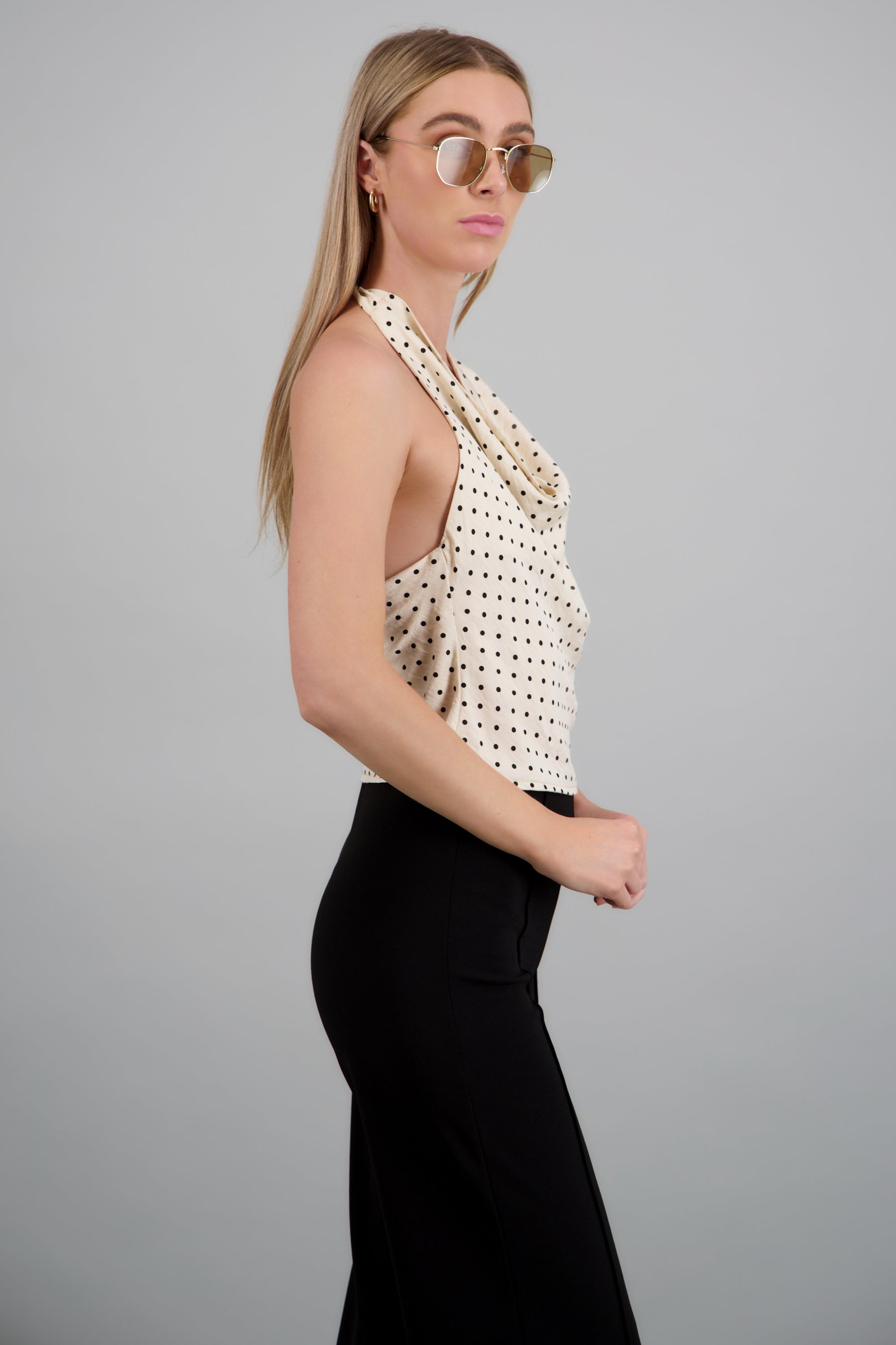 Top halter escote cascada polka HUESO COMBO