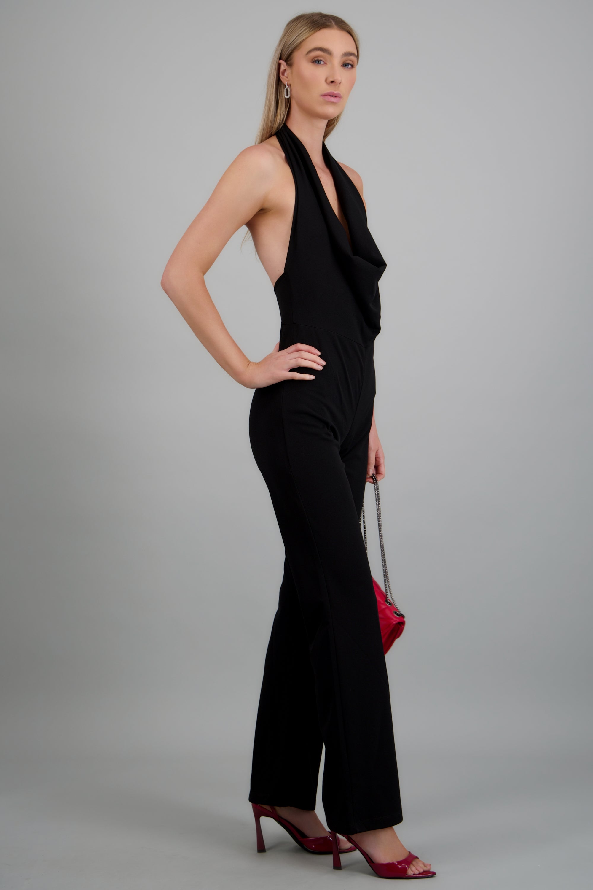 Jumpsuit halter escote cascada NEGRO