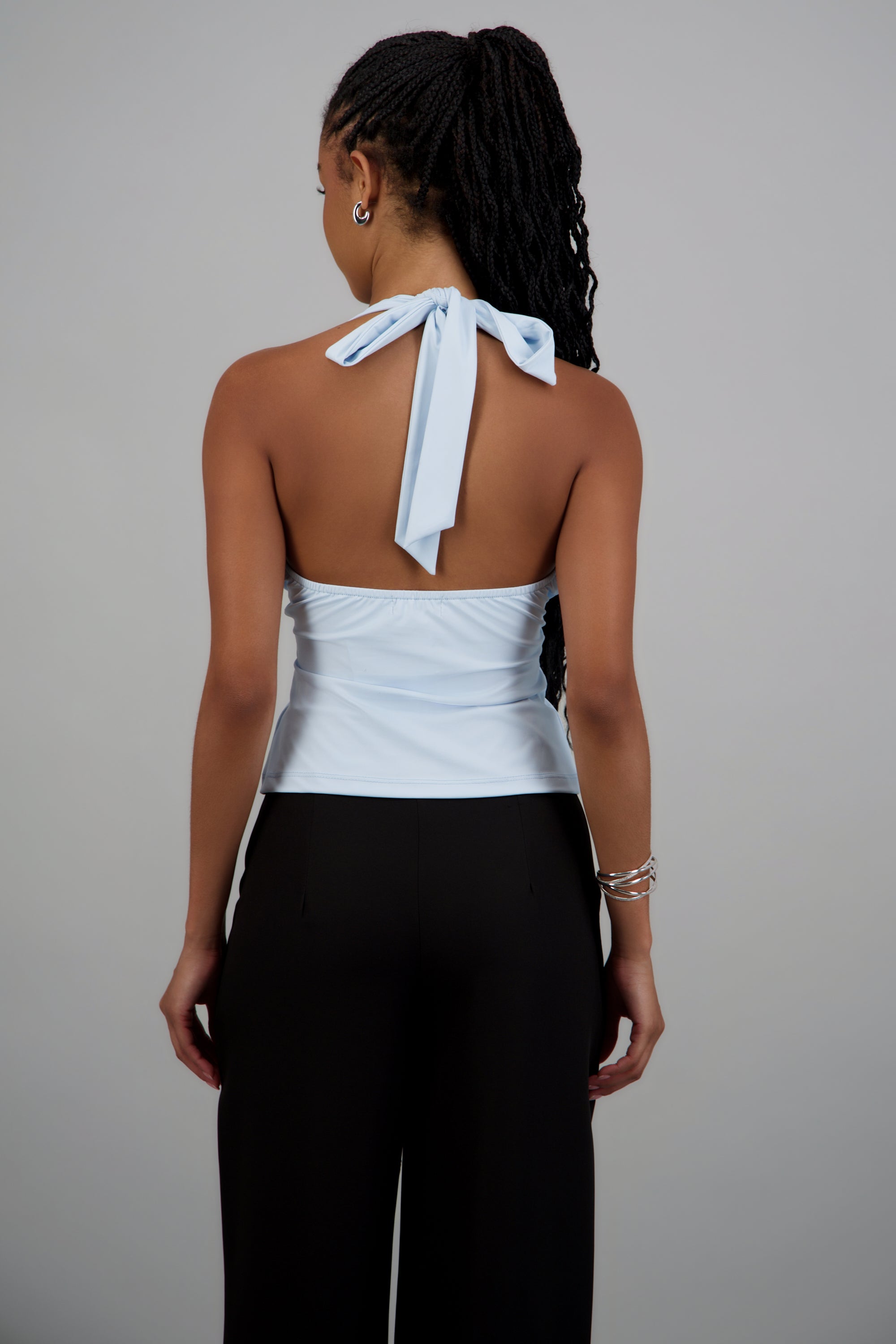 top halter escote v AZUL CIELO
