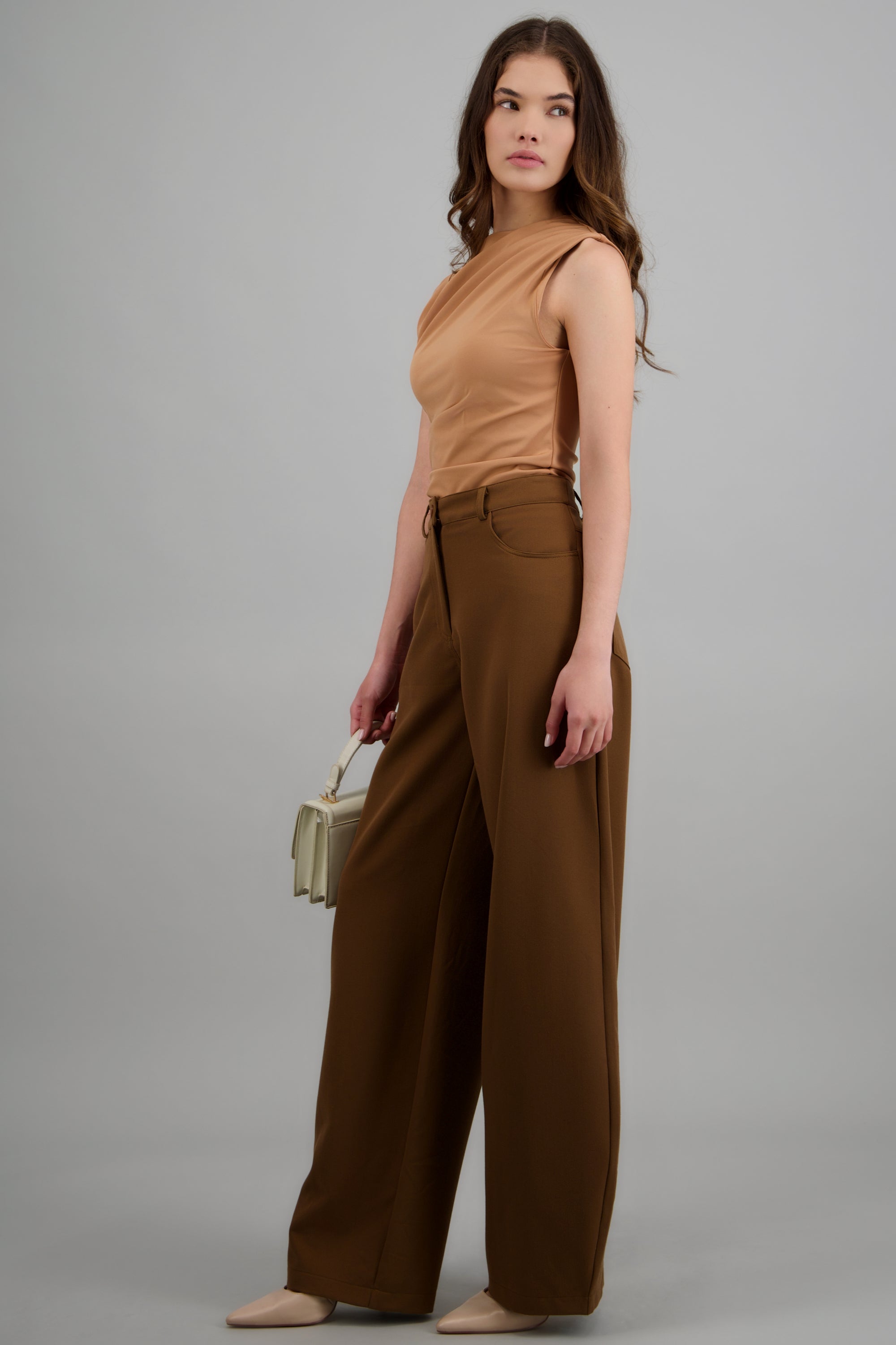pantalon barrel fluido CAMELLO