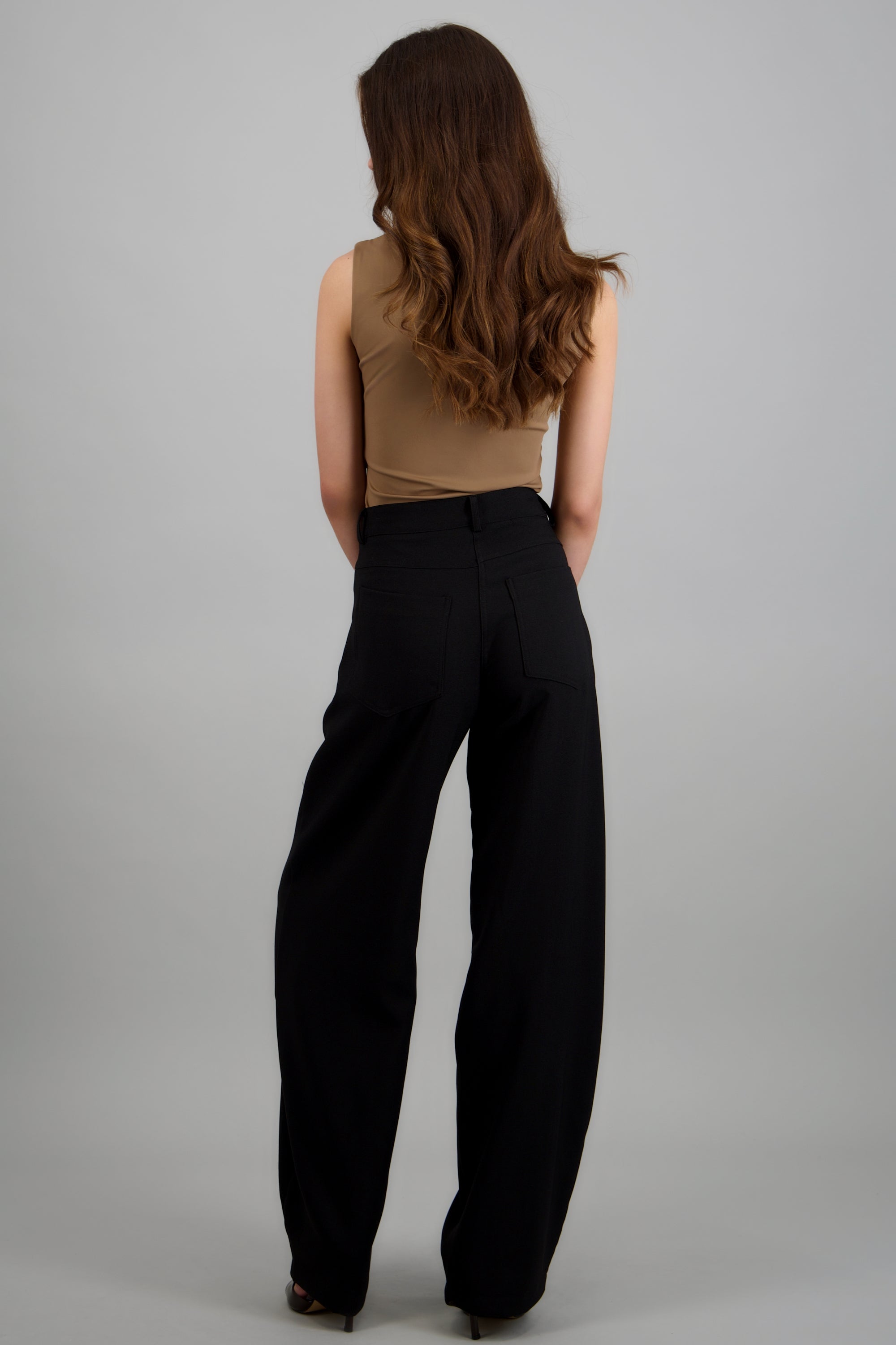 pantalon barrel fluido NEGRO