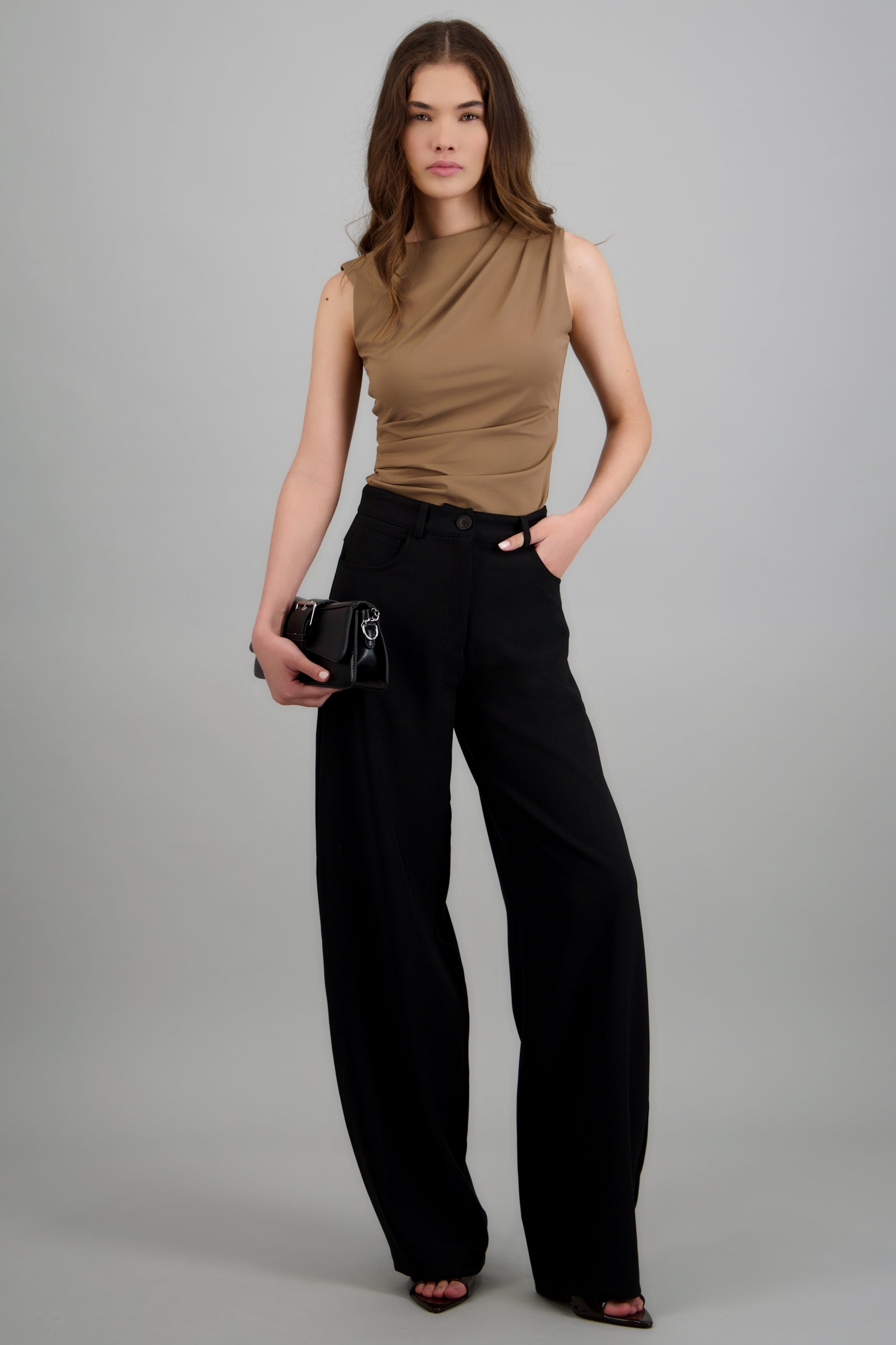 pantalon barrel fluido NEGRO