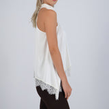 Top satin halter detalle encaje
