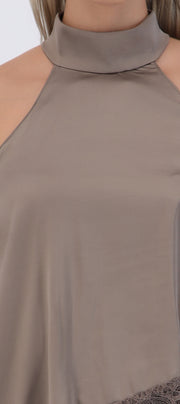 Top satin halter detalle encaje