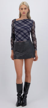 Falda short efecto piel deslavado