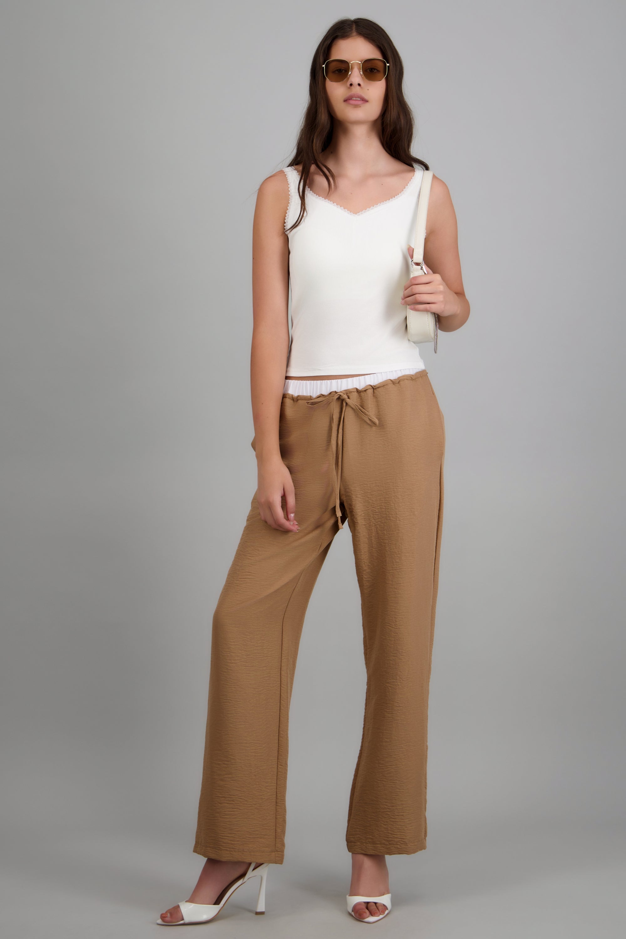 Pantalon doble pretina liso CAMELLO