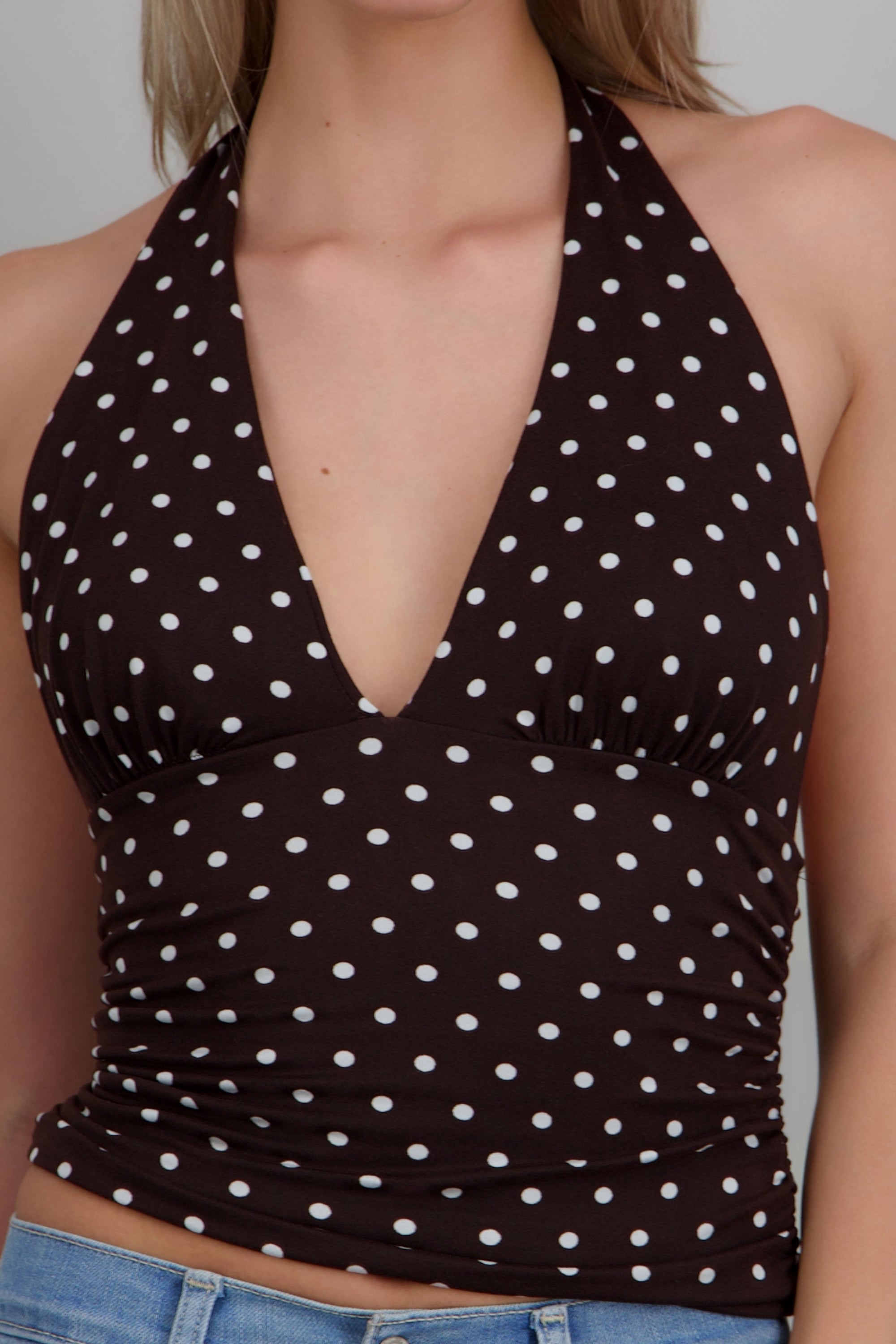 Top halter pliegues estampado polka textura CAFE COMBO