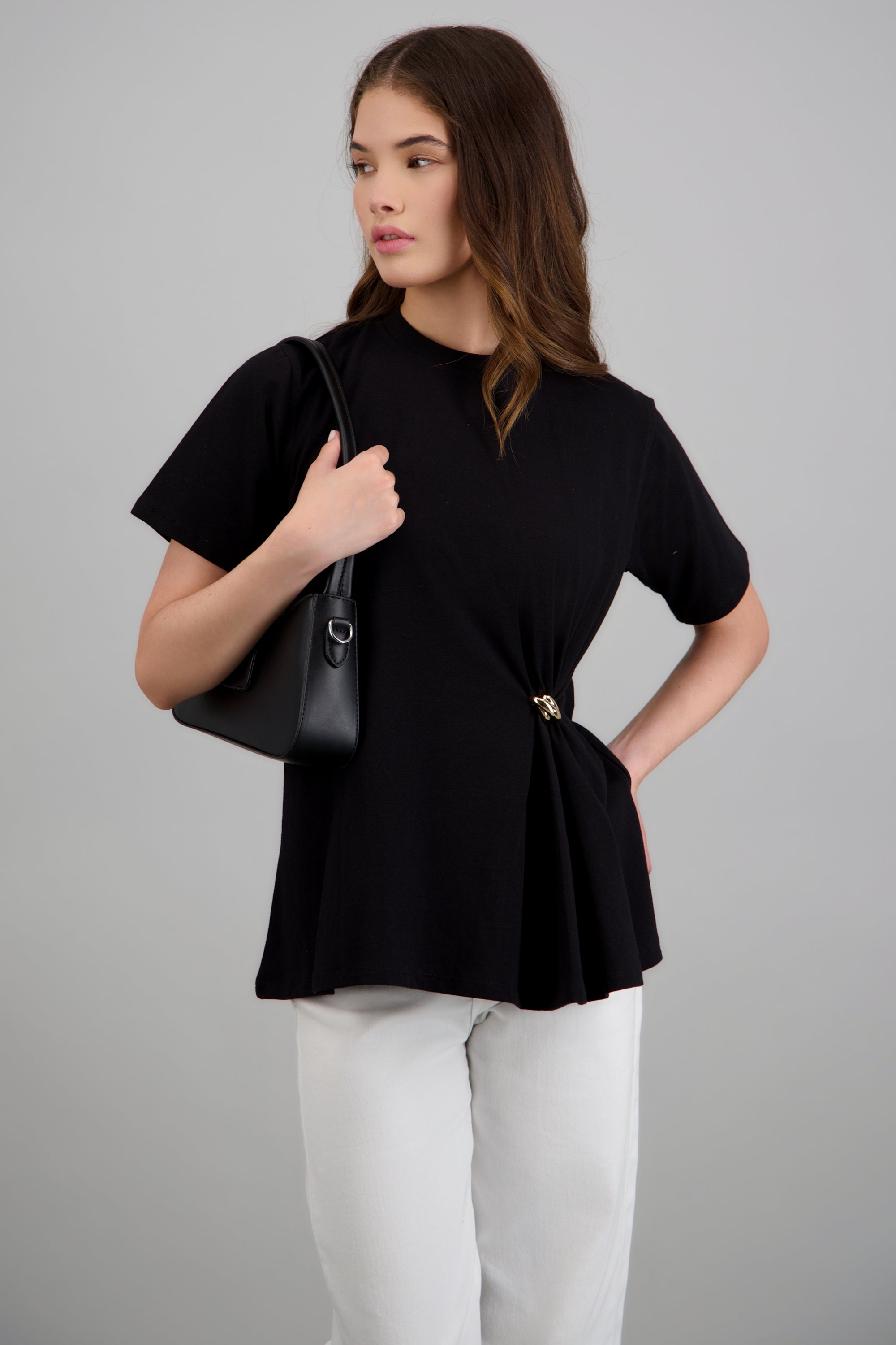 Blusa detalle argolla amarre NEGRO