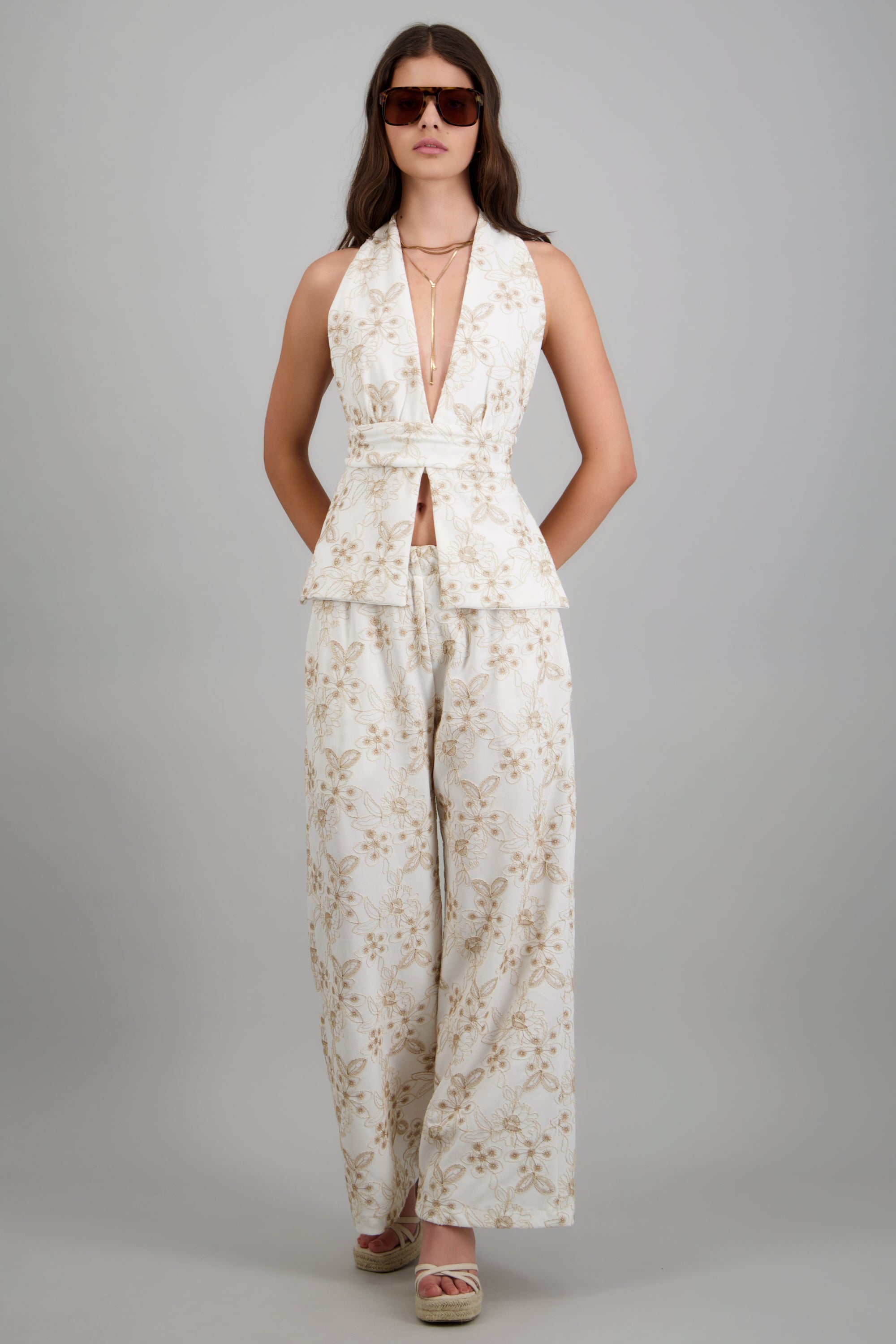 Pantalon amplio detalle bordado HUESO COMBO