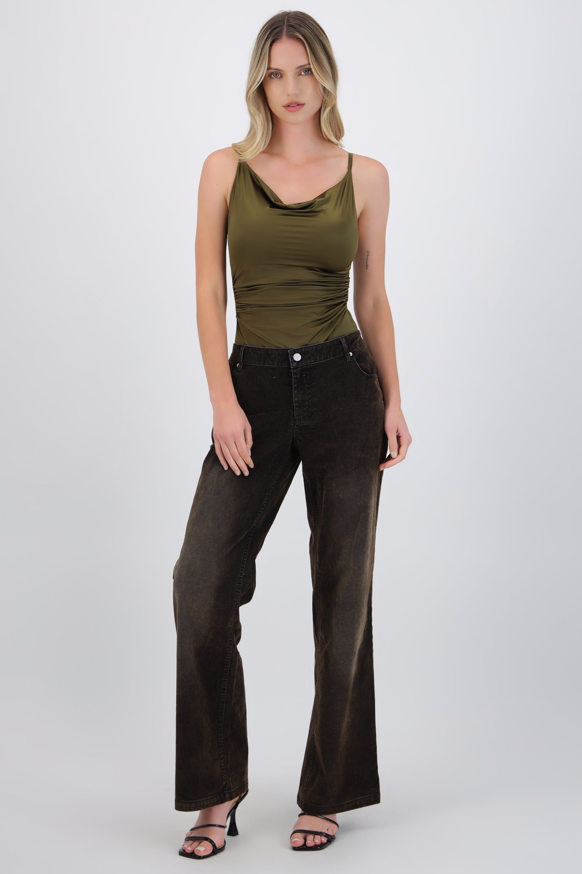 Jeans flare efecto terciopelo