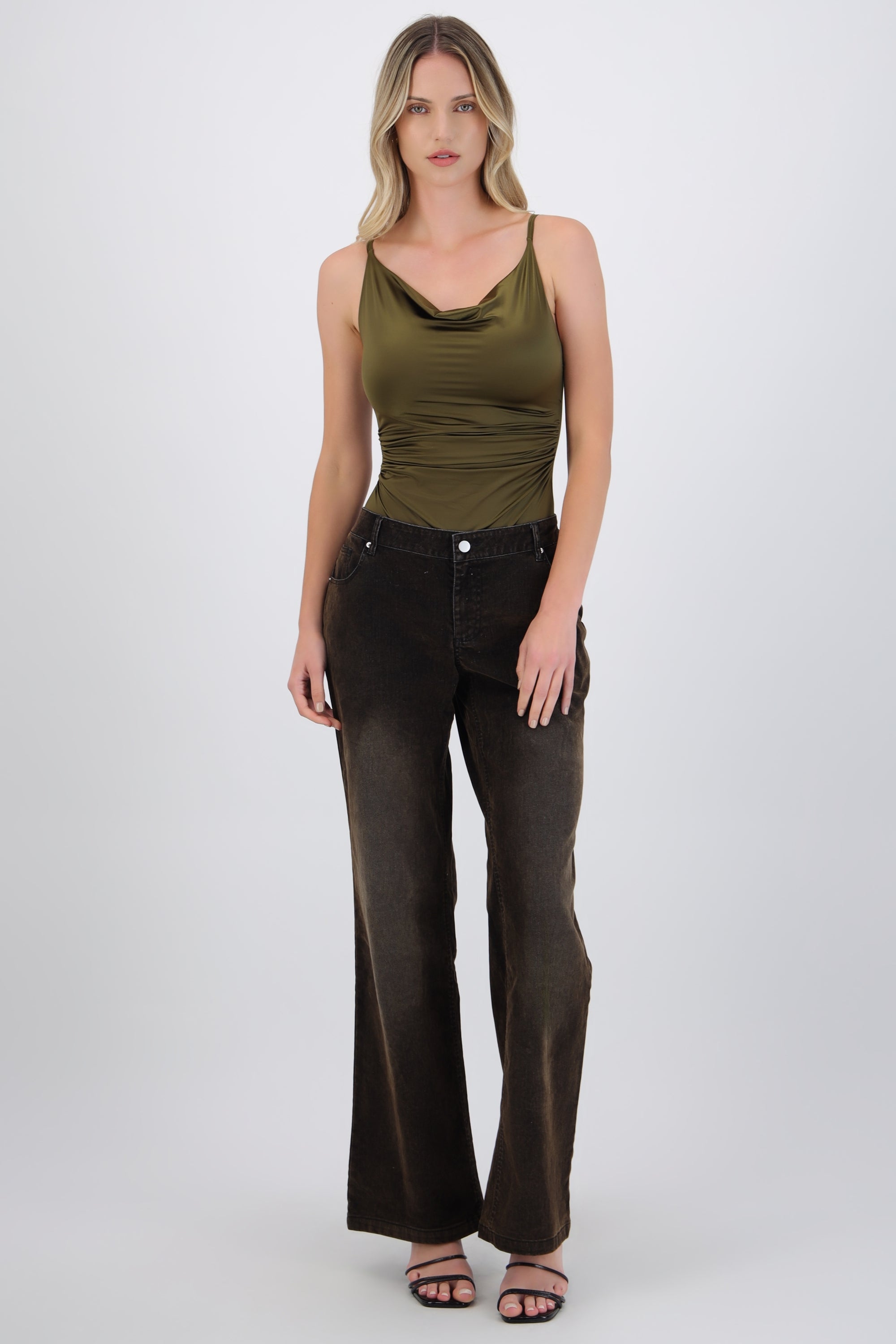 Jeans flare efecto terciopelo