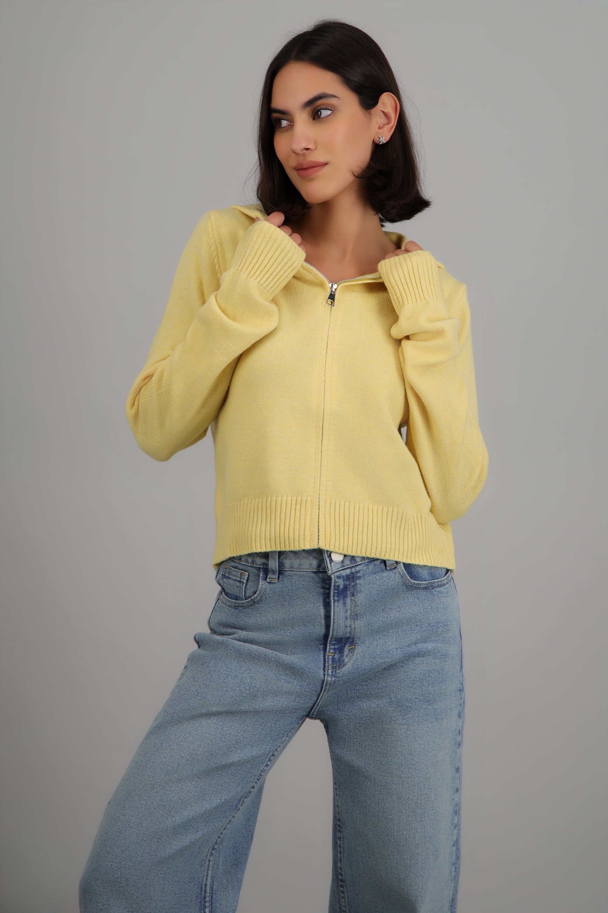 Cardigan tejido con cierre y gorro AMARILLO PASTEL