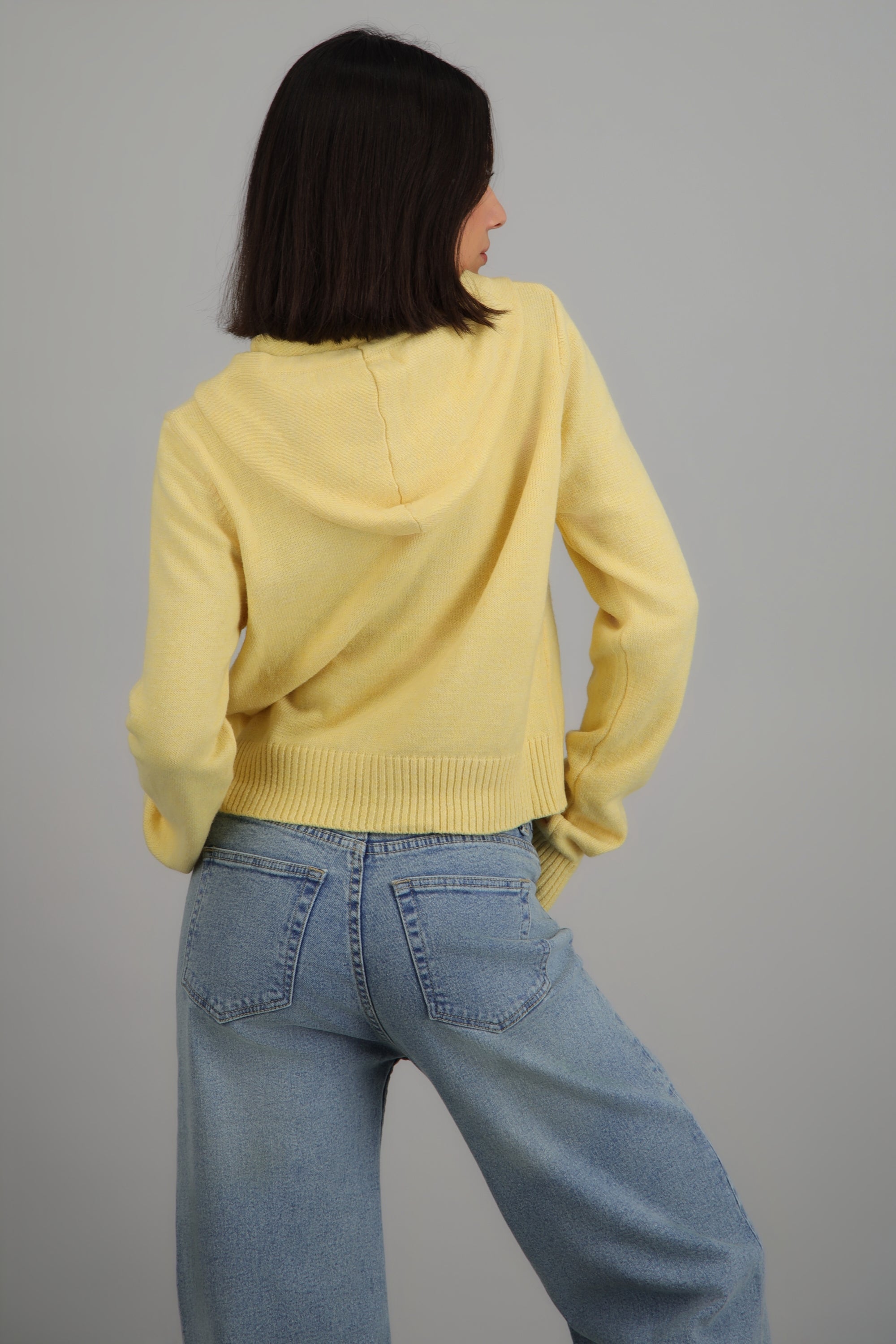 Cardigan tejido con cierre y gorro AMARILLO PASTEL