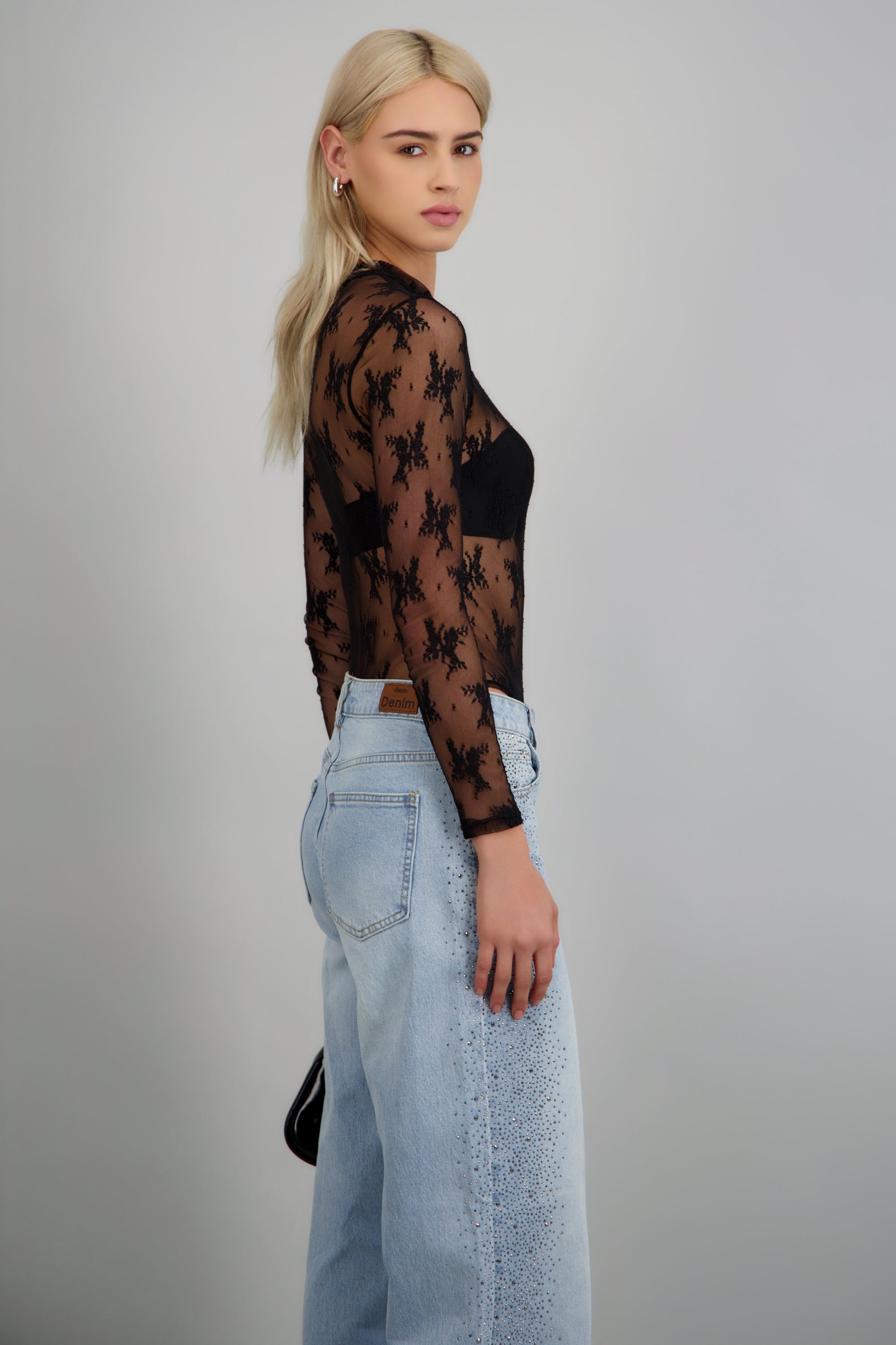 Bodysuit cuello alto manga larga encaje NEGRO