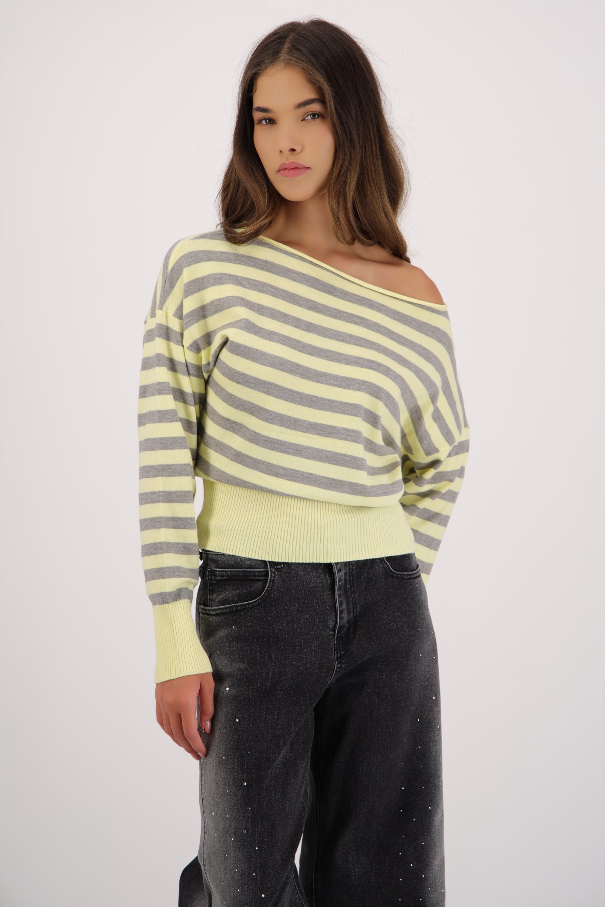 Sueter cuello asimetrico estampado rayas AMARILLO COMBO