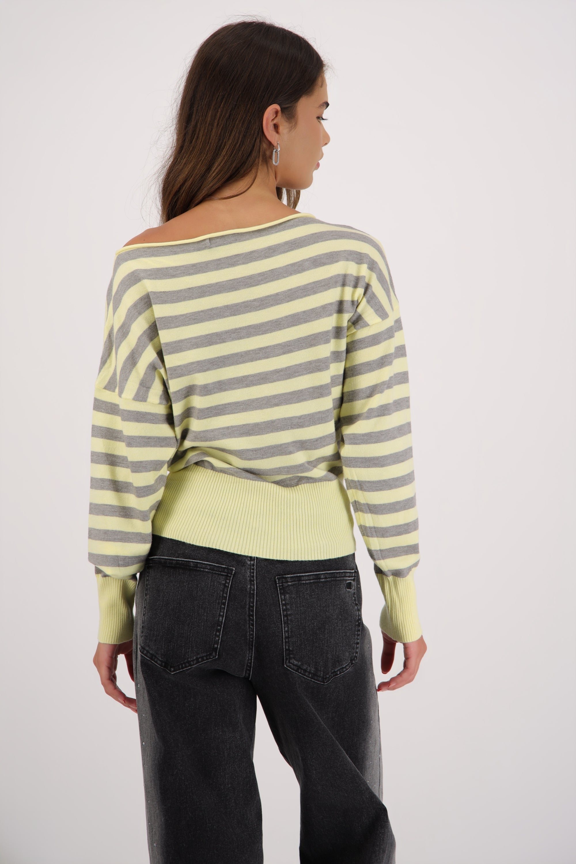 Sueter cuello asimetrico estampado rayas AMARILLO COMBO