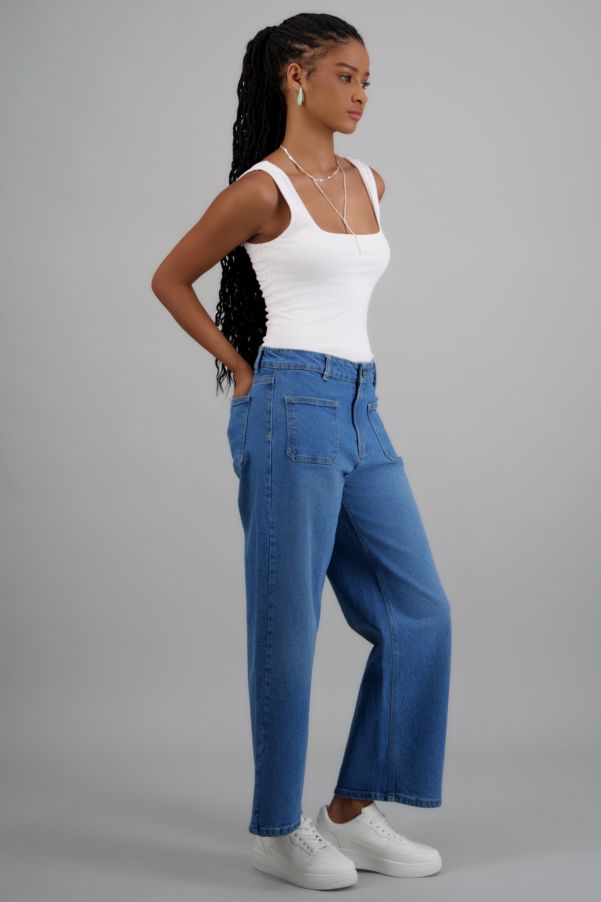 Jeans cropped bolsas parche MEDIUM WASH