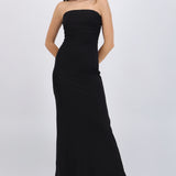 Vestido strapless brillos con bufanda