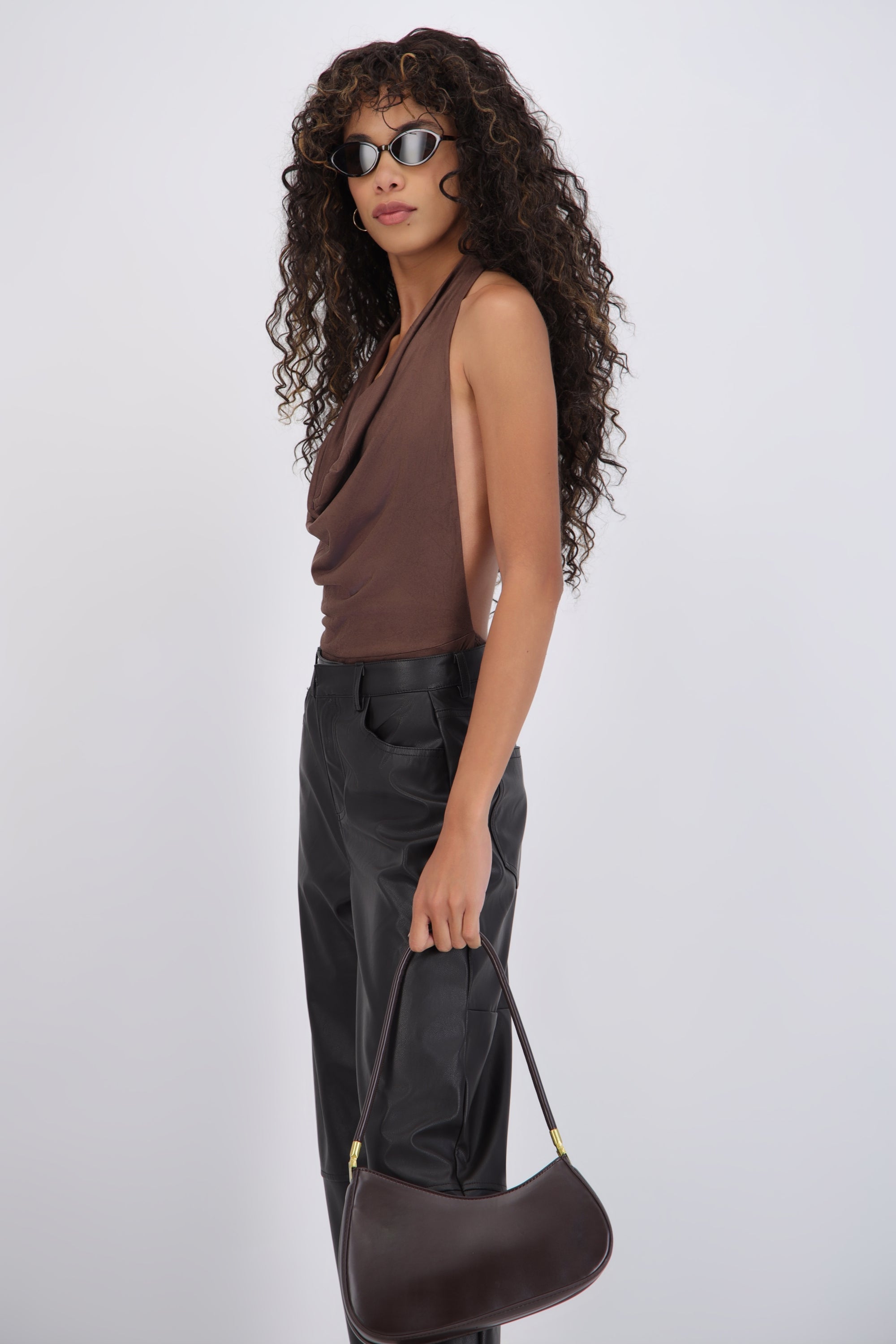 Bodysuit escote cascada suede