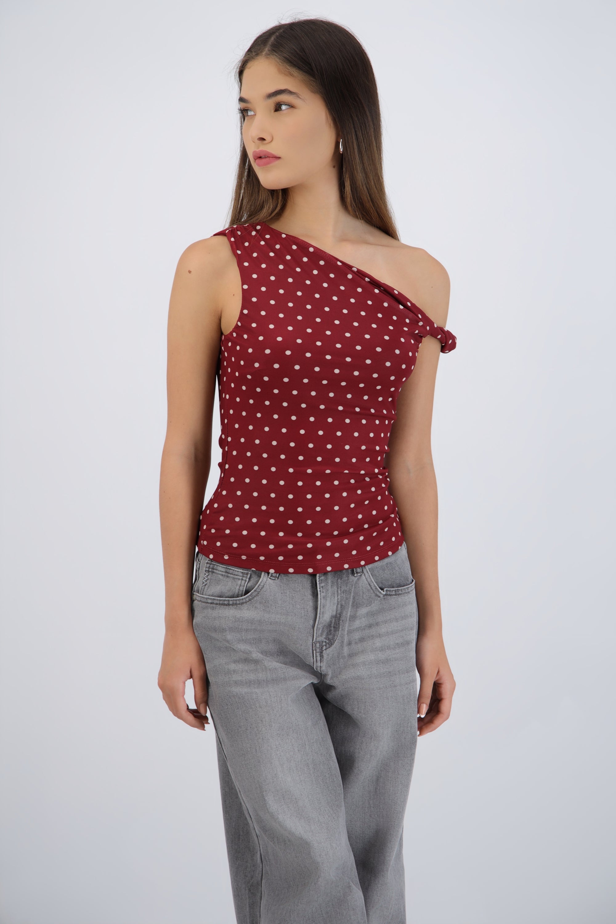 Top detalle tirante polka dots
