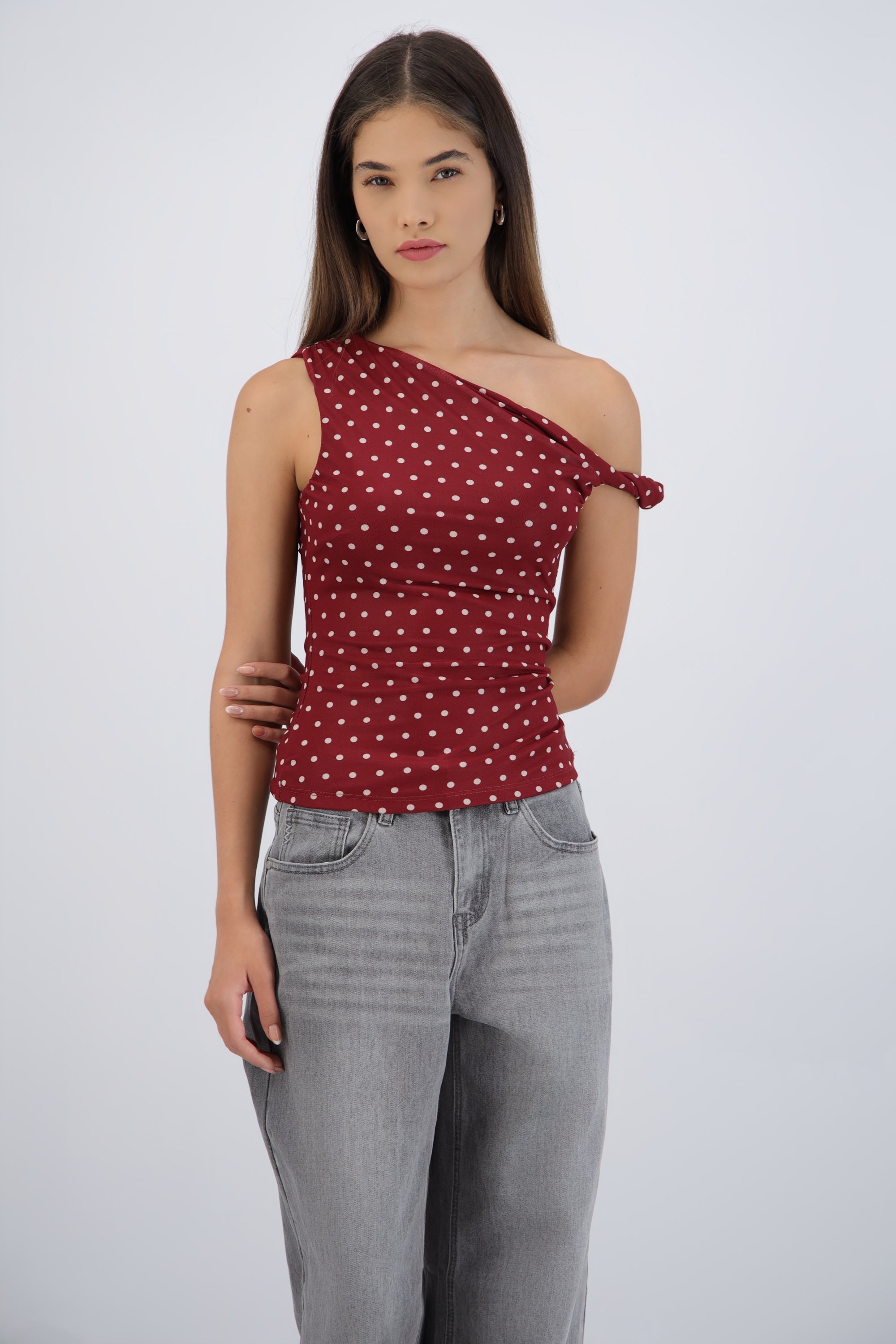 Top detalle tirante polka dots