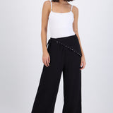 Pantalón detalle panuelo