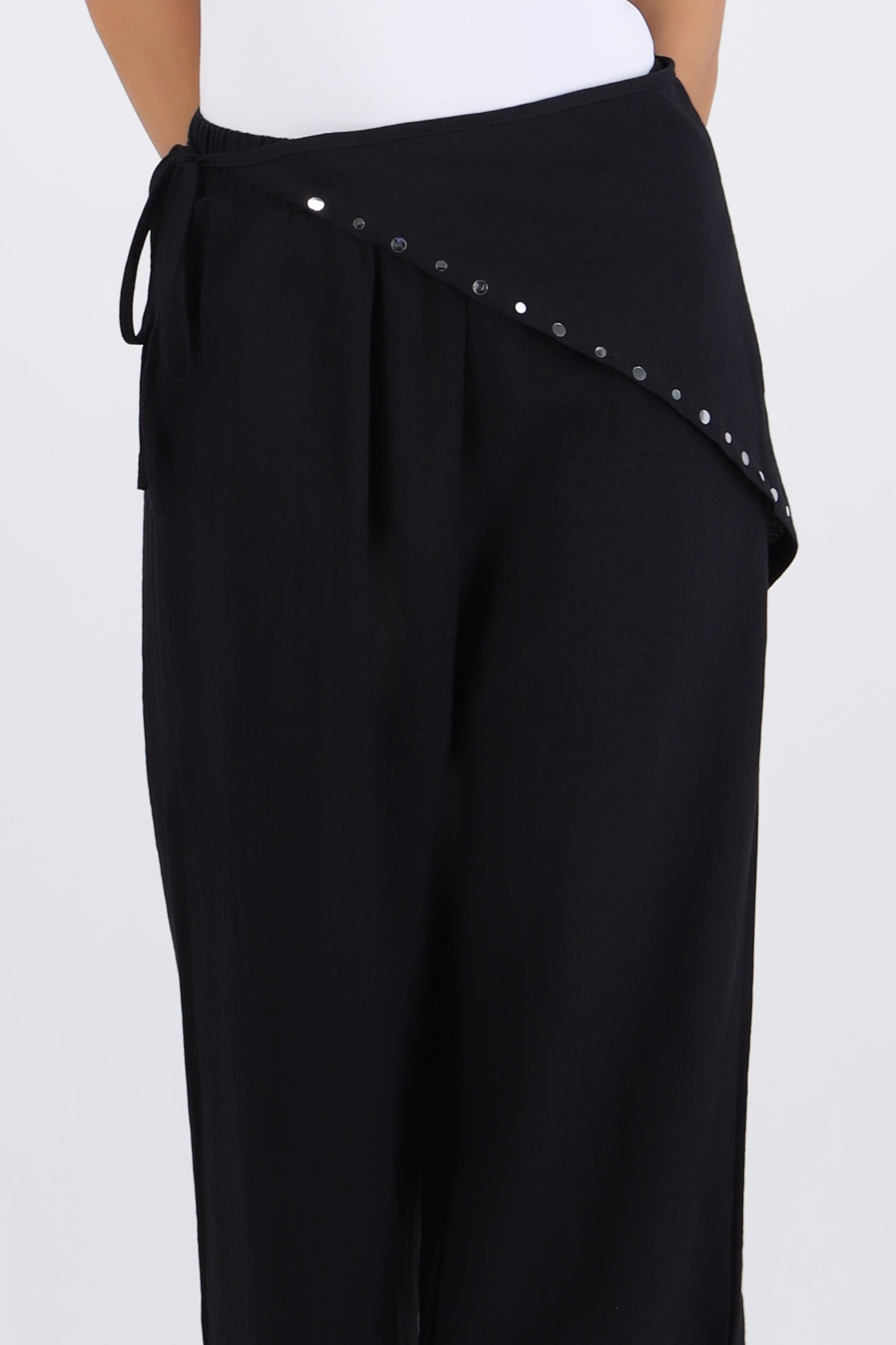 Pantalón detalle panuelo