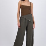 Pantalón detalle panuelo