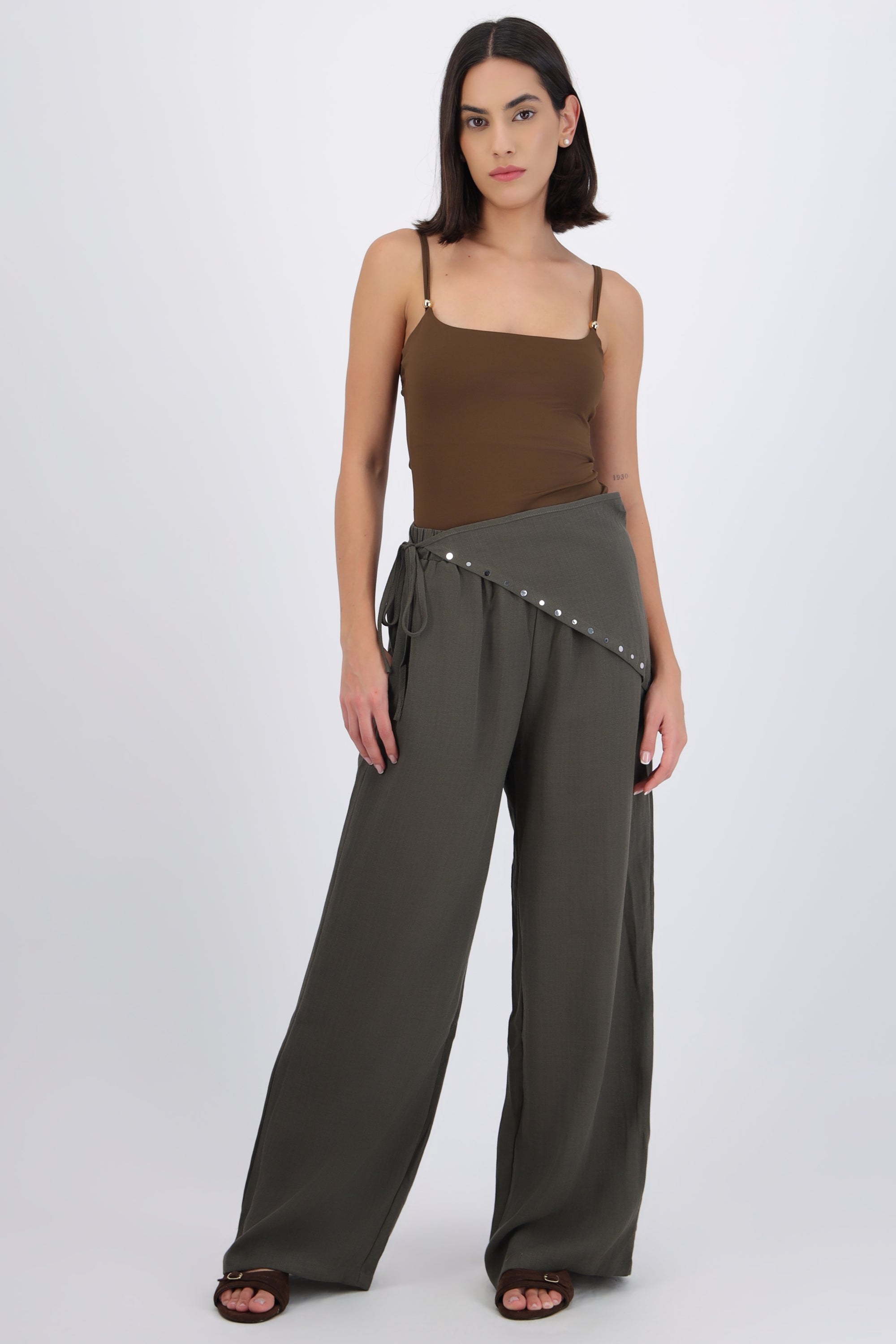 Pantalón detalle panuelo