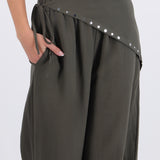 Pantalón detalle panuelo