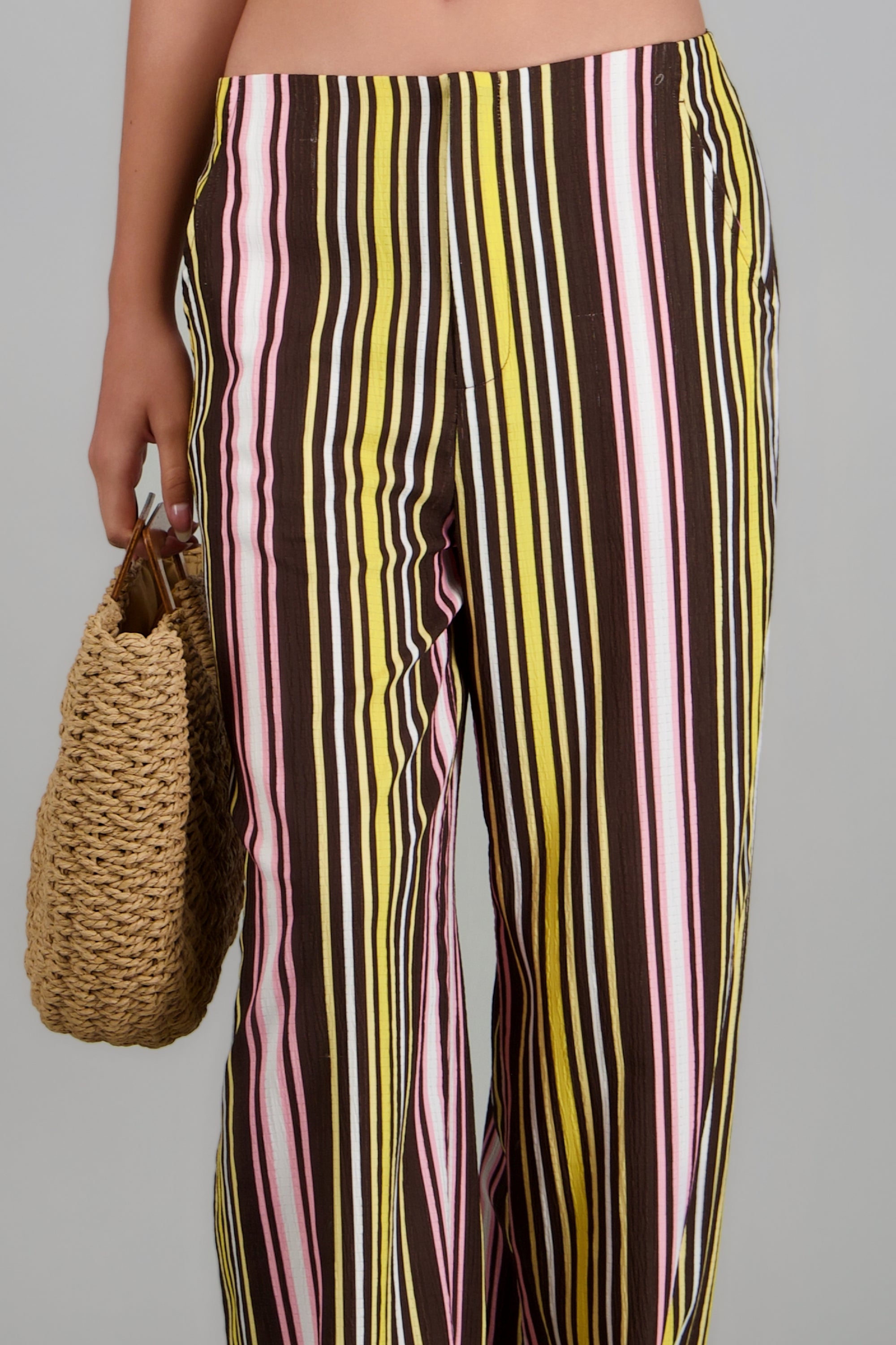 Pantalon lineas textura CAFE COMBO